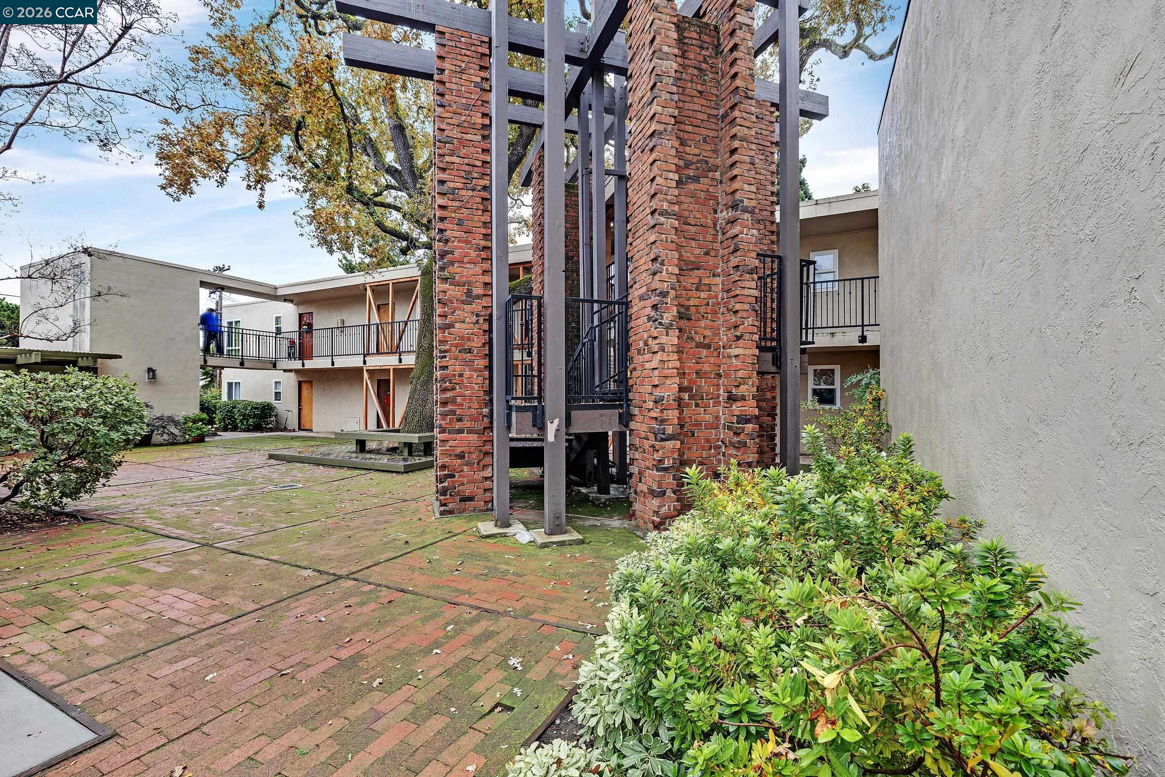 Photo #16: 41120033 Listing: Photo #16