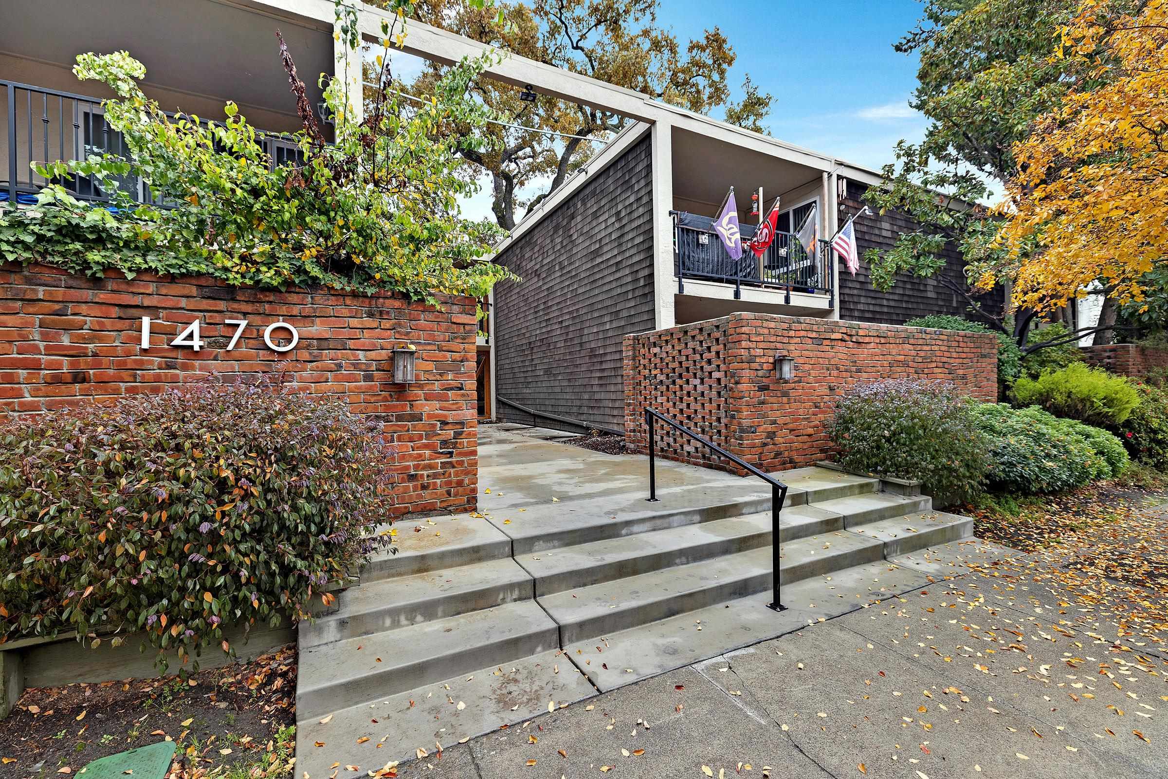 Detail Gallery Image 19 of 19 For 1470 Creekside Dr #34,  Walnut Creek,  CA 94596 - 2 Beds | 1/1 Baths