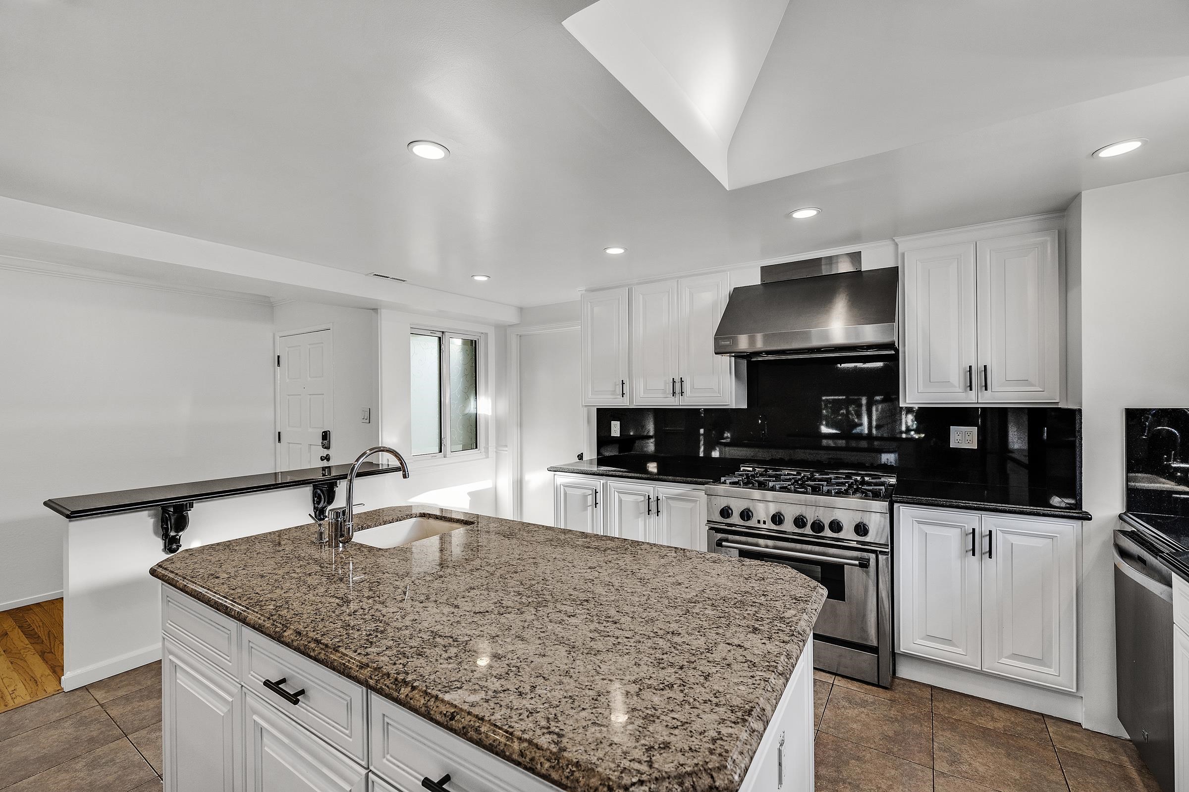 Detail Gallery Image 13 of 50 For 4347 San Juan Ave, Fremont,  CA 94536 - 5 Beds | 2 Baths