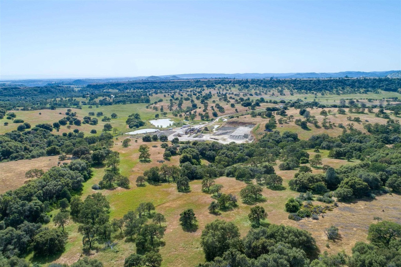 Detail Gallery Image 4 of 60 For 15653 Hwy 108, Jamestown,  CA 95327 - 2 Beds | 1 Baths