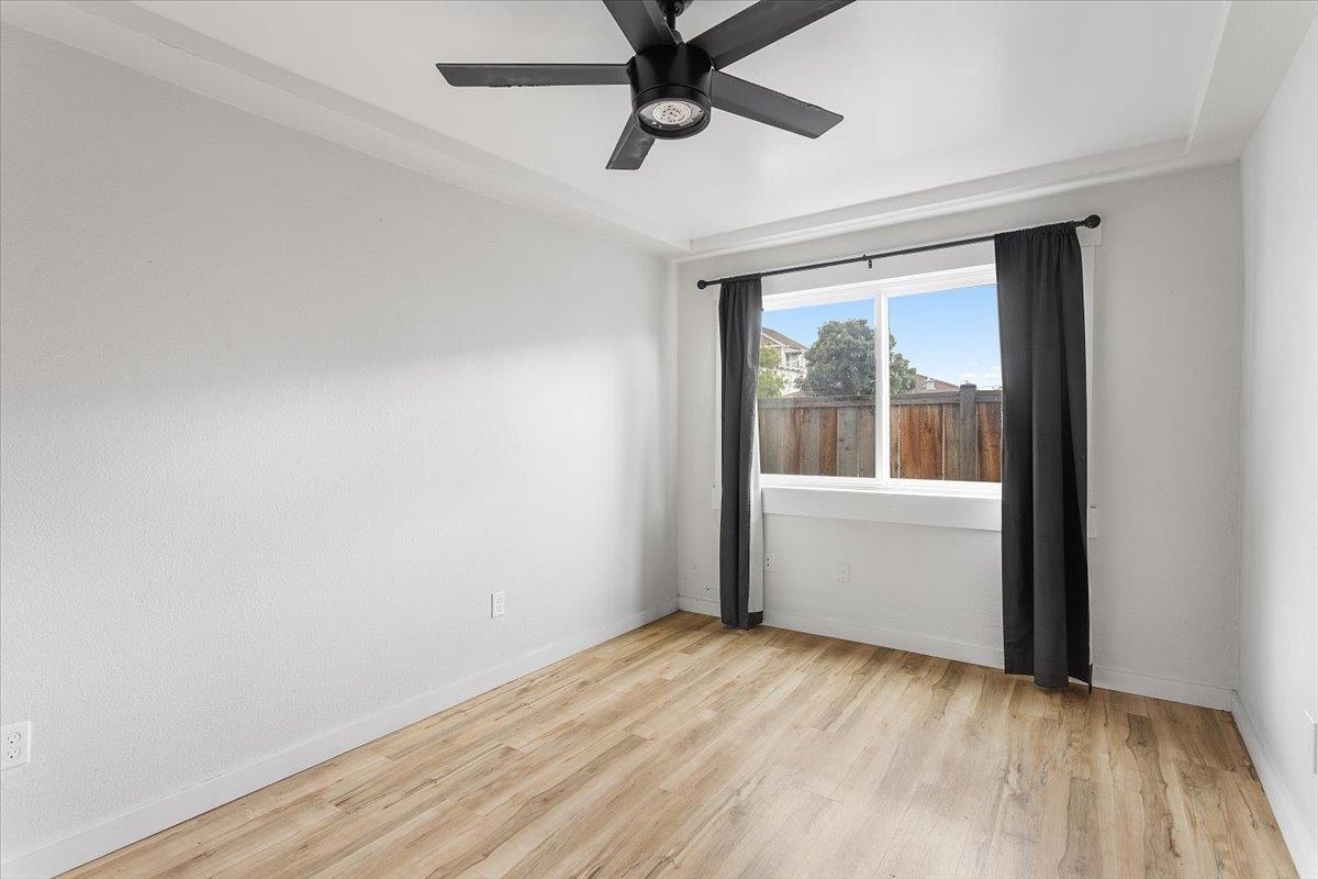 Detail Gallery Image 14 of 23 For 3029 Chestnut St, Oakland,  CA 94608 - – Beds | – Baths