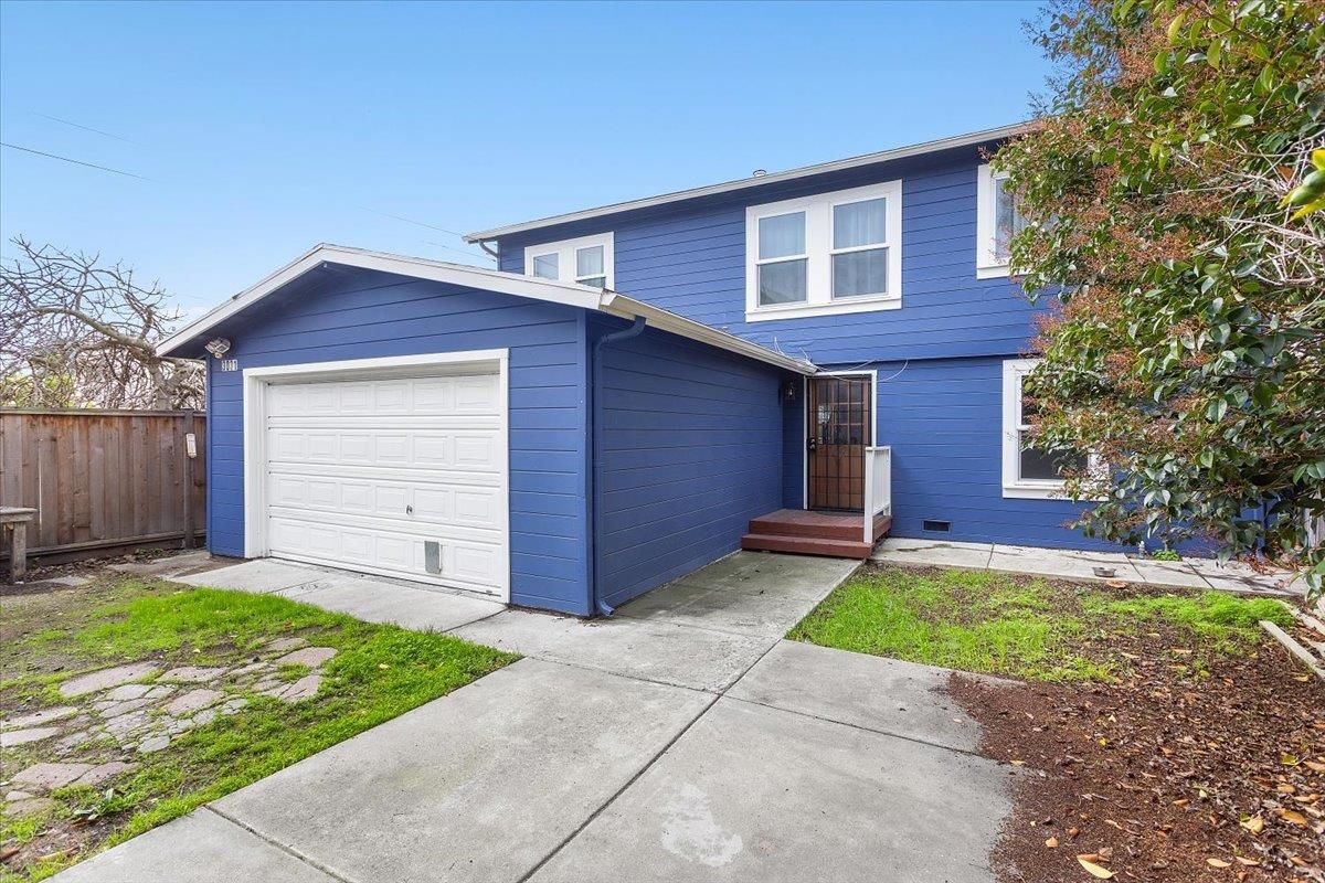 Detail Gallery Image 7 of 23 For 3029 Chestnut St, Oakland,  CA 94608 - – Beds | – Baths