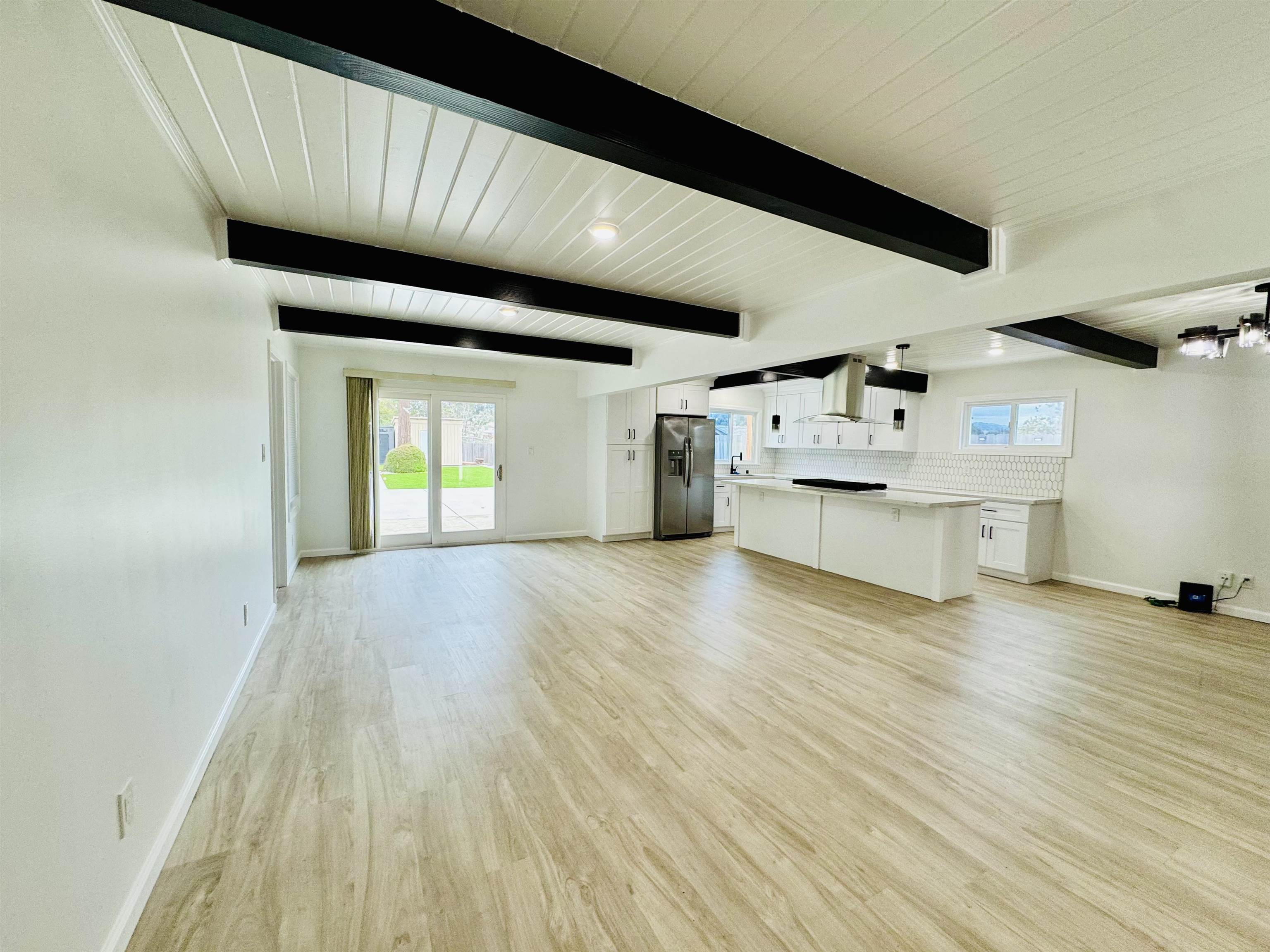 Detail Gallery Image 3 of 16 For 534 Rincon Rd, El Sobrante,  CA 94803 - 3 Beds | 2 Baths