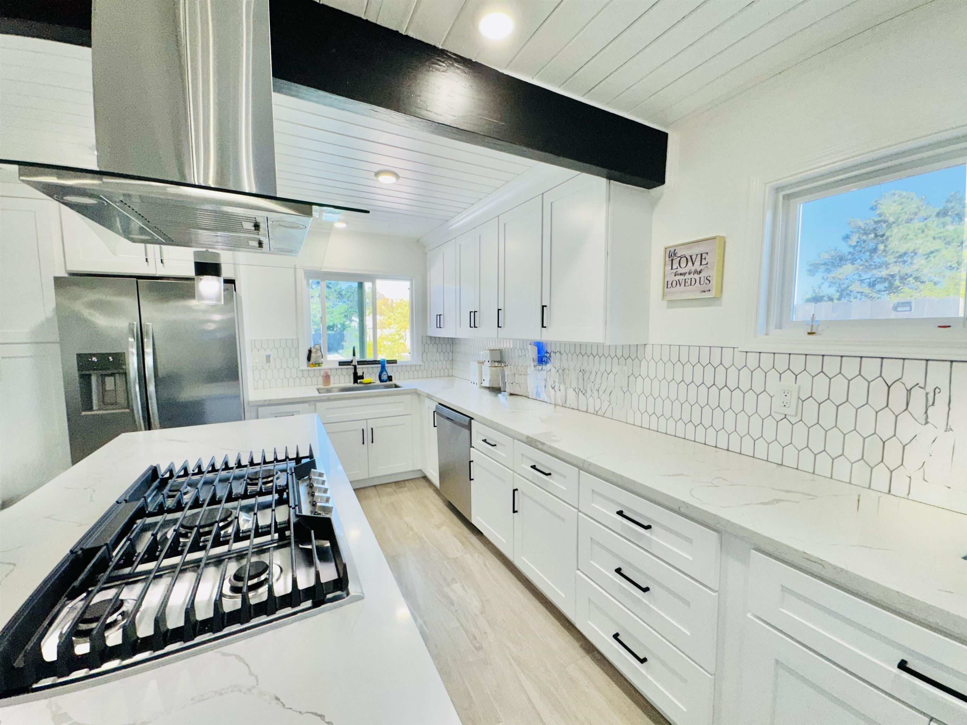 Detail Gallery Image 5 of 16 For 534 Rincon Rd, El Sobrante,  CA 94803 - 3 Beds | 2 Baths