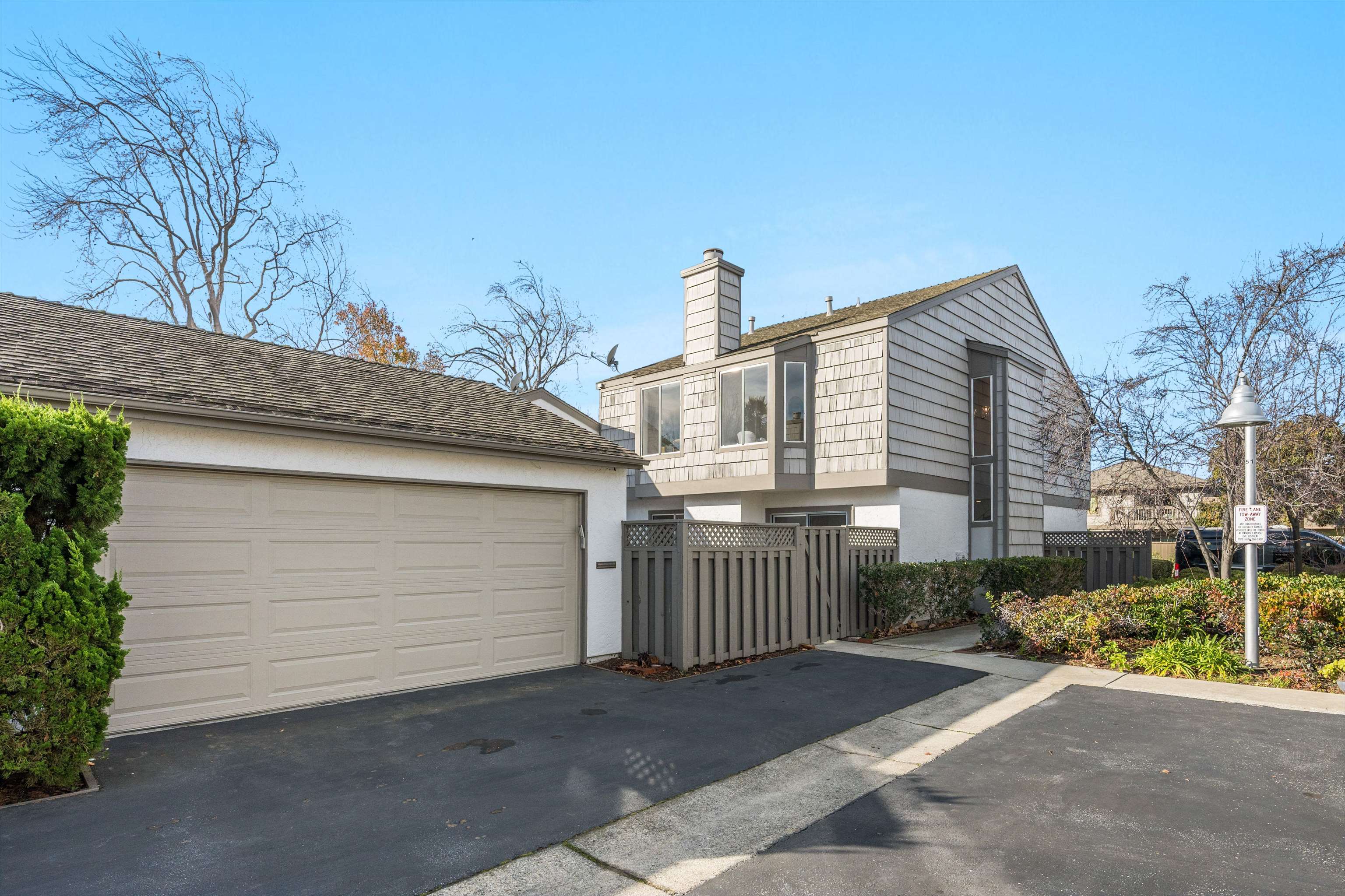 Front Image Thumbnail for BE41120047