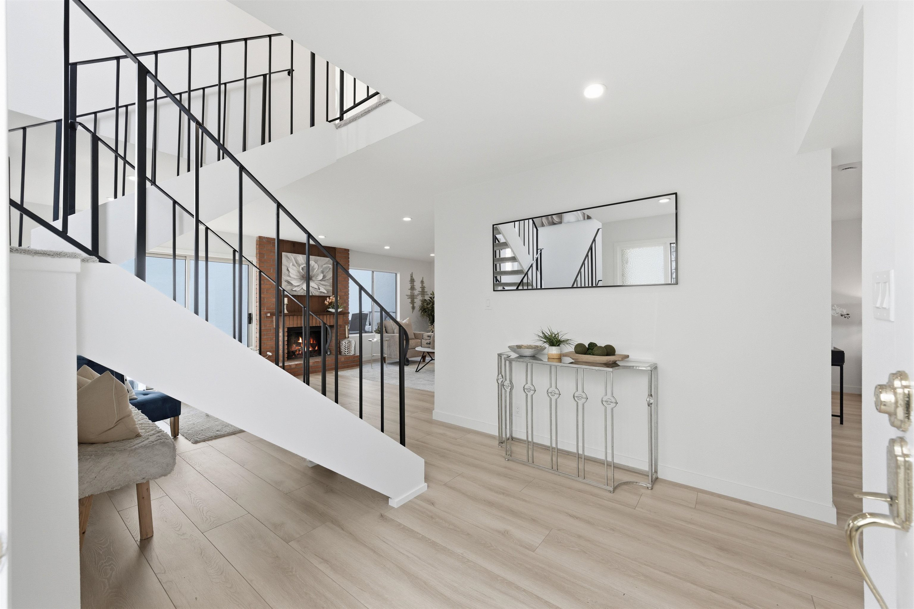 Detail Gallery Image 2 of 54 For 842 Erickson Ln, Foster City,  CA 94404 - 4 Beds | 2/1 Baths