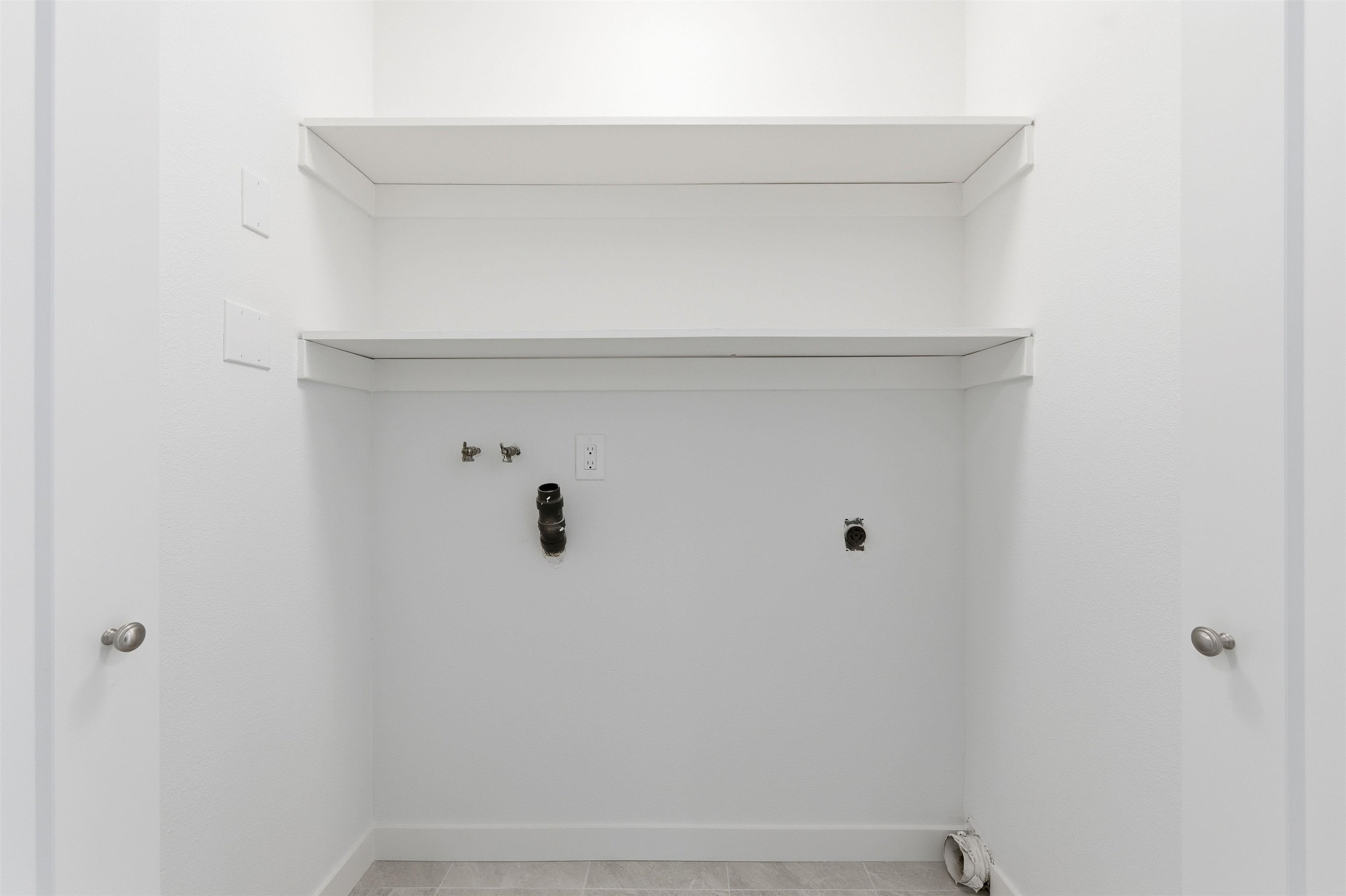 Detail Gallery Image 31 of 54 For 842 Erickson Ln, Foster City,  CA 94404 - 4 Beds | 2/1 Baths