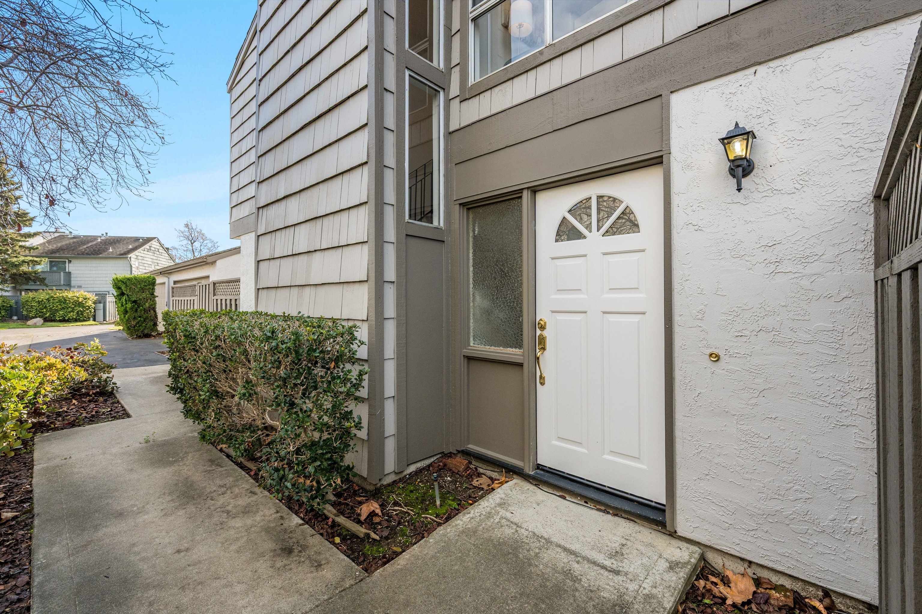 Detail Gallery Image 50 of 54 For 842 Erickson Ln, Foster City,  CA 94404 - 4 Beds | 2/1 Baths