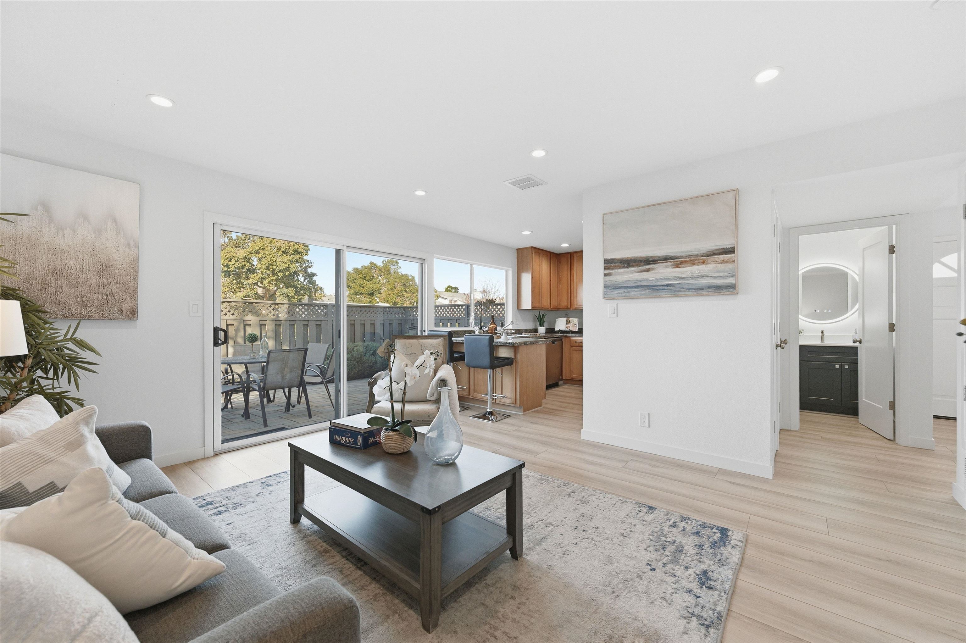 Detail Gallery Image 9 of 54 For 842 Erickson Ln, Foster City,  CA 94404 - 4 Beds | 2/1 Baths