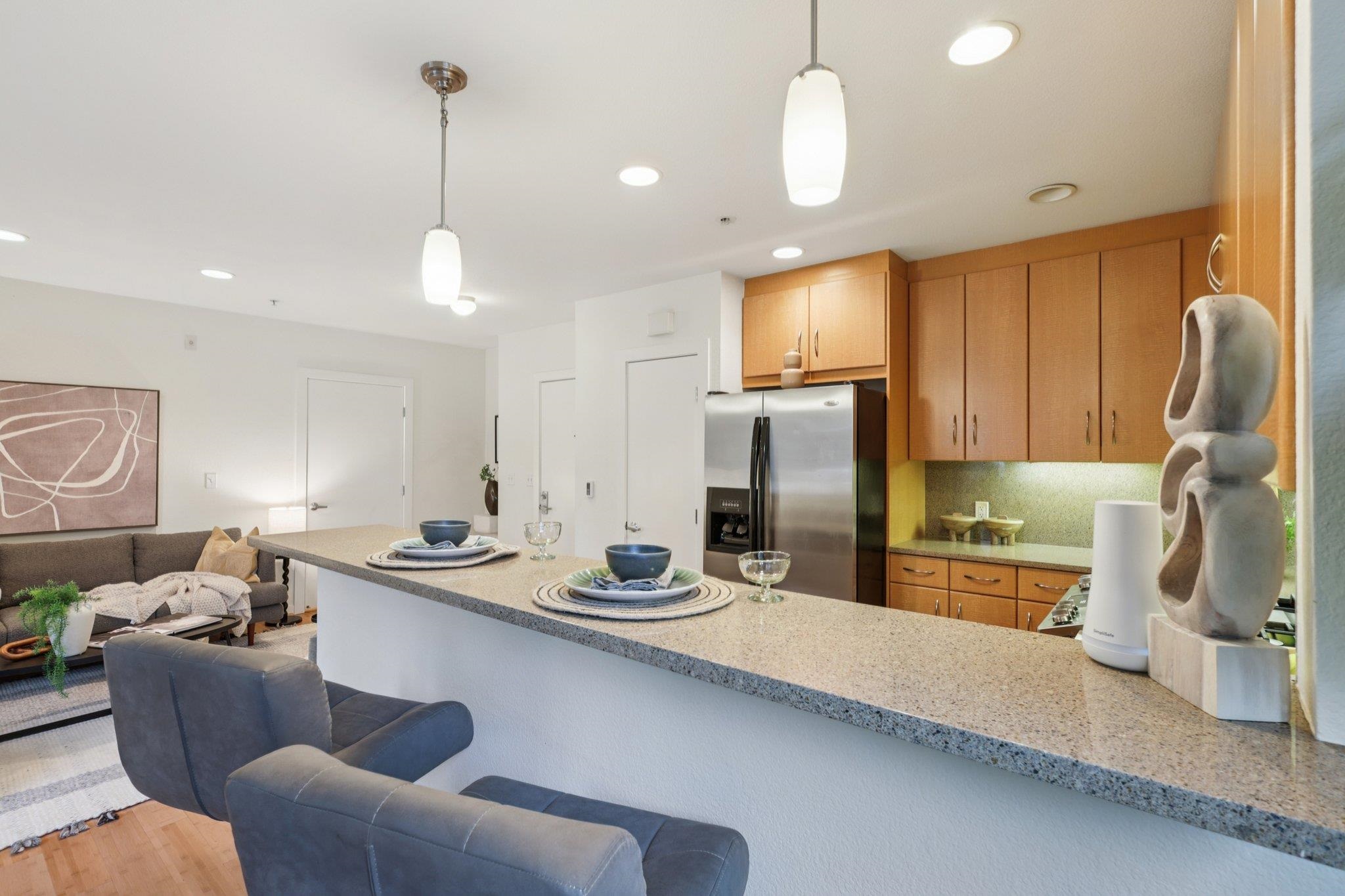Detail Gallery Image 11 of 33 For 1511 Jefferson St Unit Th11,  Oakland,  CA 94612 - 2 Beds | 2/1 Baths