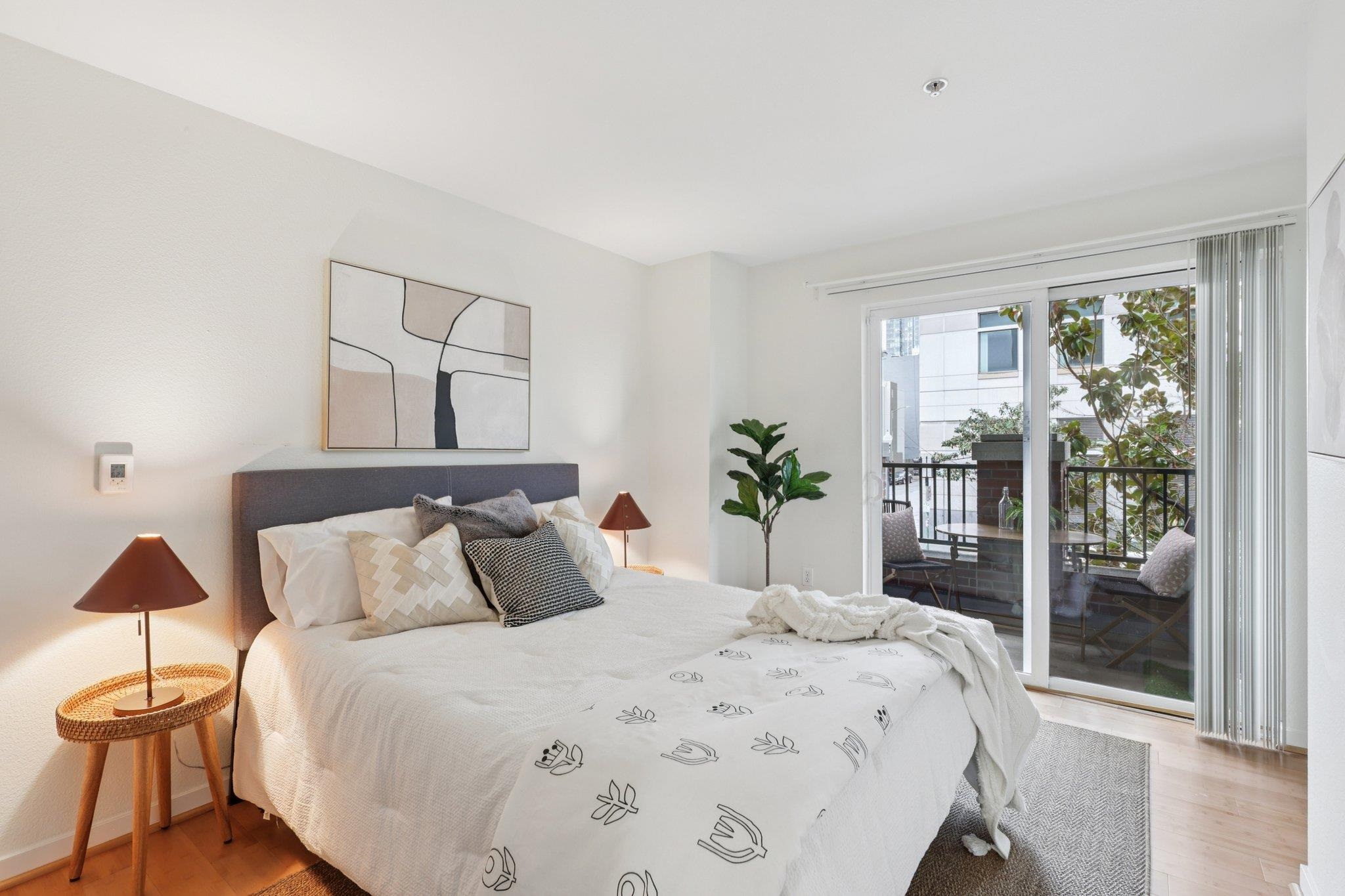 Detail Gallery Image 17 of 33 For 1511 Jefferson St Unit Th11,  Oakland,  CA 94612 - 2 Beds | 2/1 Baths