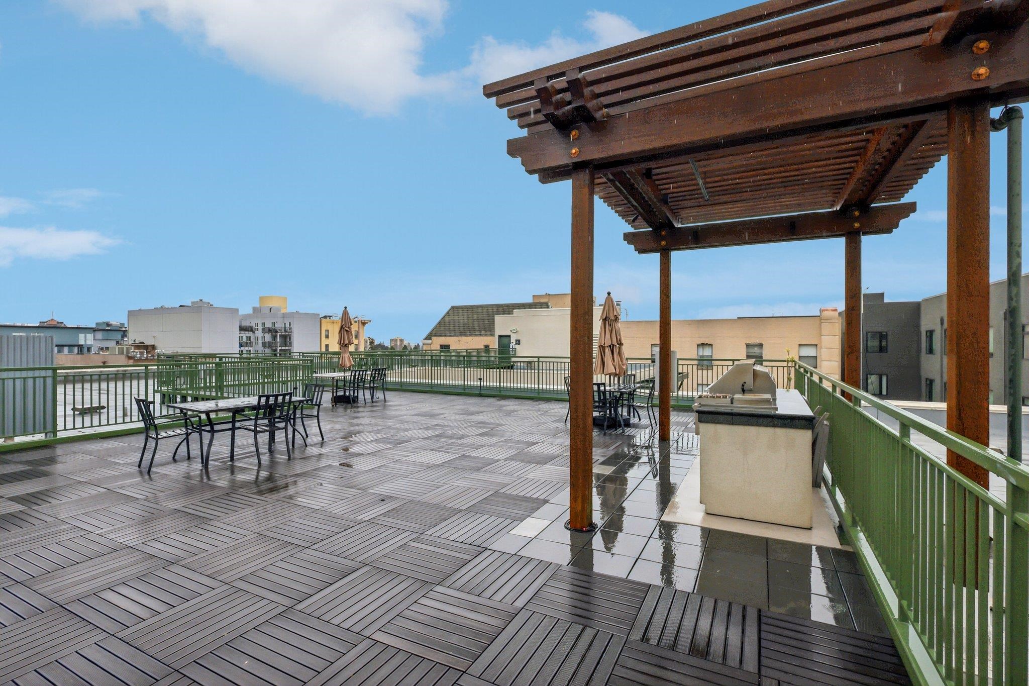 Detail Gallery Image 30 of 33 For 1511 Jefferson St Unit Th11,  Oakland,  CA 94612 - 2 Beds | 2/1 Baths