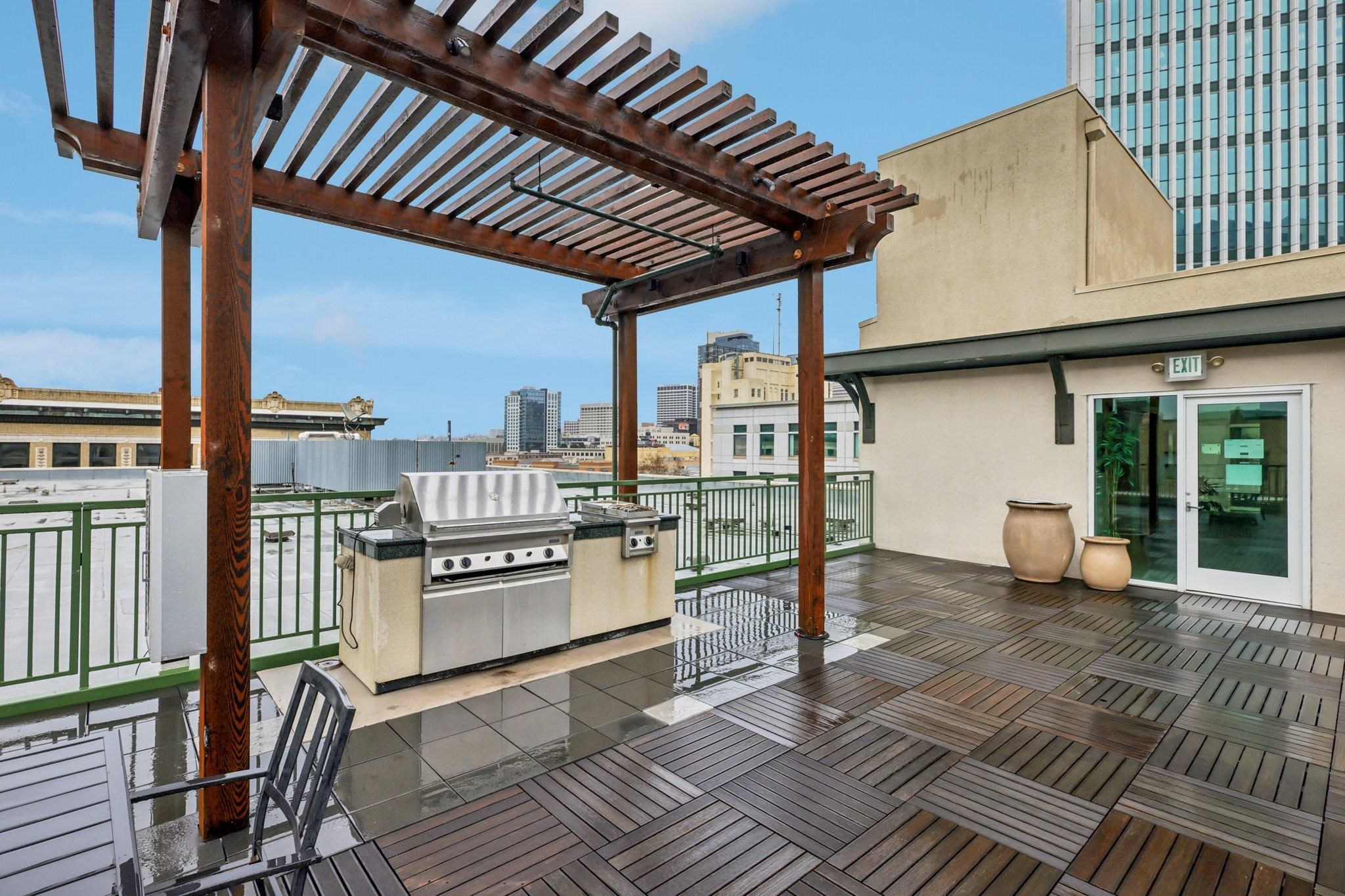 Detail Gallery Image 31 of 33 For 1511 Jefferson St Unit Th11,  Oakland,  CA 94612 - 2 Beds | 2/1 Baths