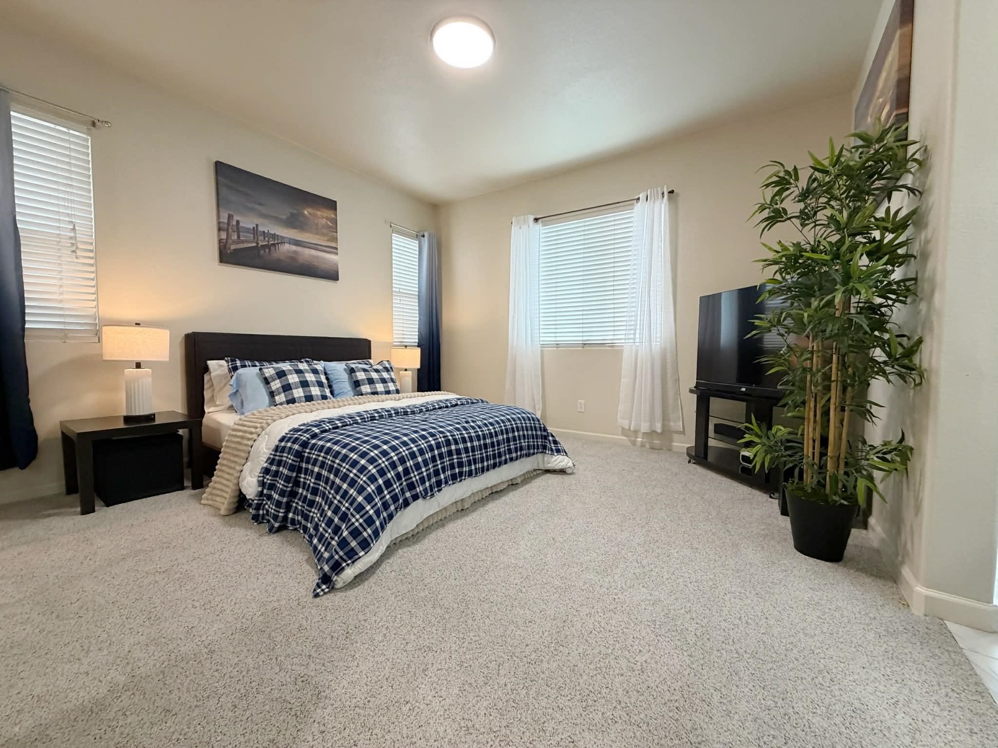 Detail Gallery Image 13 of 26 For 556 Heritage Cir, San Lorenzo,  CA 94580 - 4 Beds | 2/1 Baths