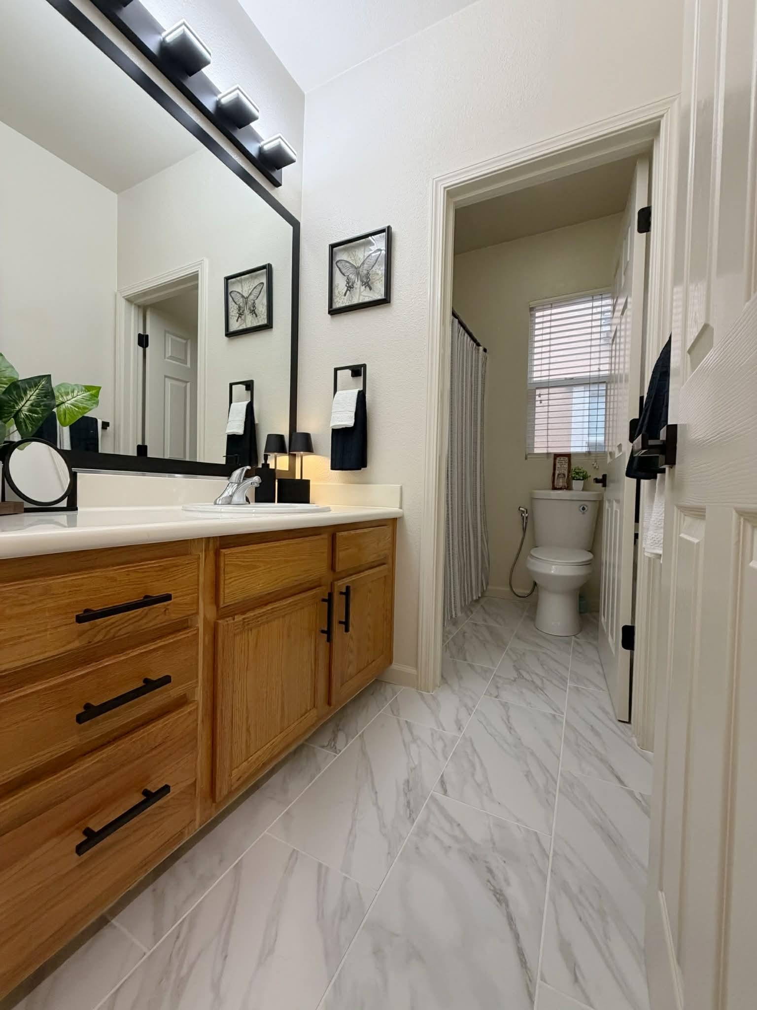 Detail Gallery Image 21 of 26 For 556 Heritage Cir, San Lorenzo,  CA 94580 - 4 Beds | 2/1 Baths