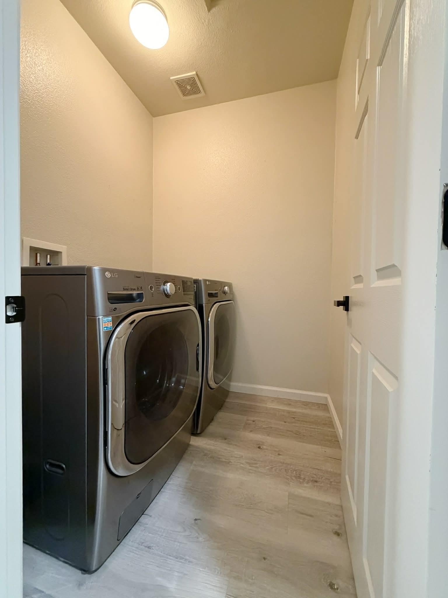 Detail Gallery Image 23 of 26 For 556 Heritage Cir, San Lorenzo,  CA 94580 - 4 Beds | 2/1 Baths