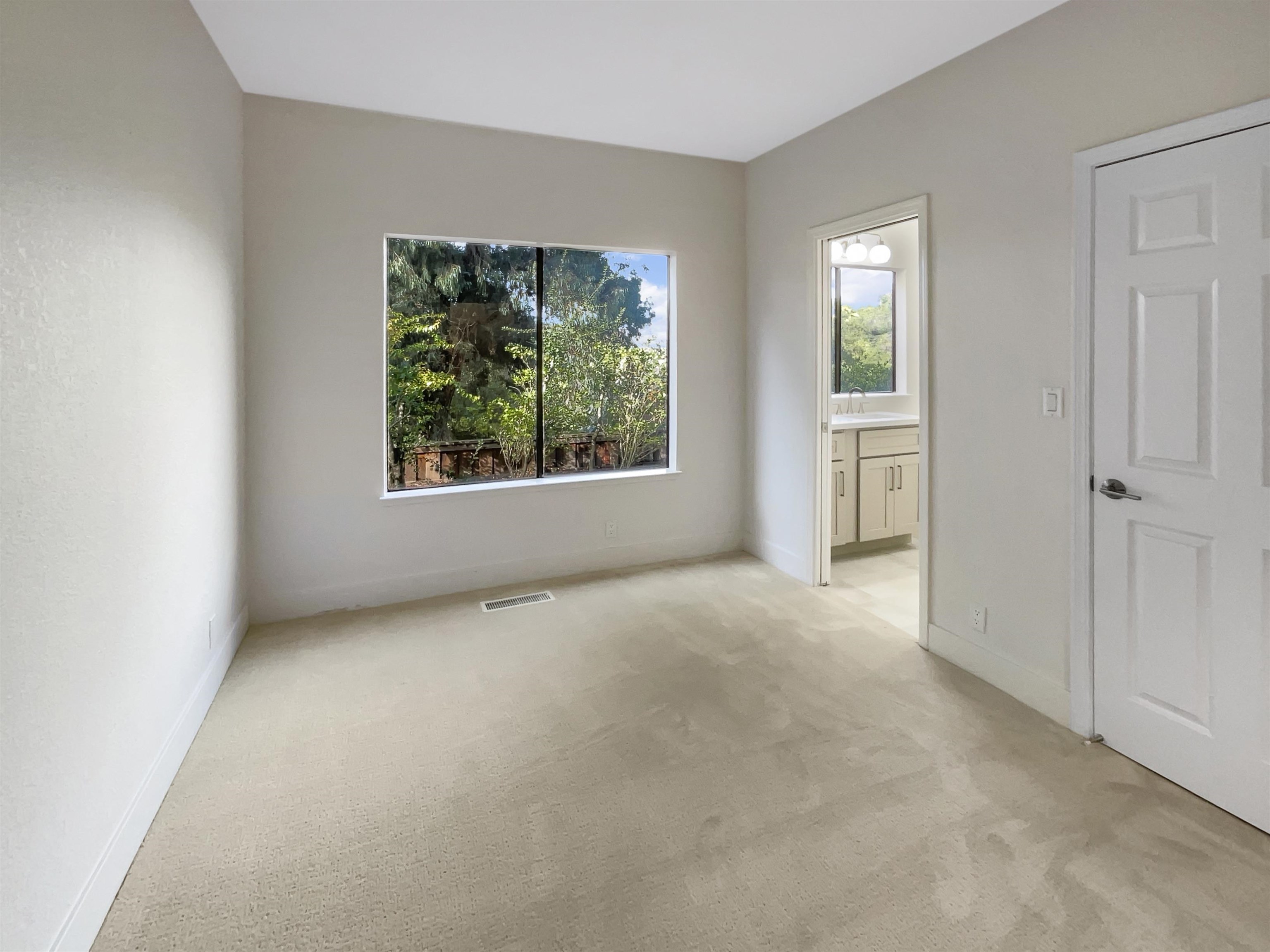 Detail Gallery Image 34 of 45 For 1861 Lamplight Ct, Walnut Creek,  CA 94597 - 3 Beds | 2/1 Baths