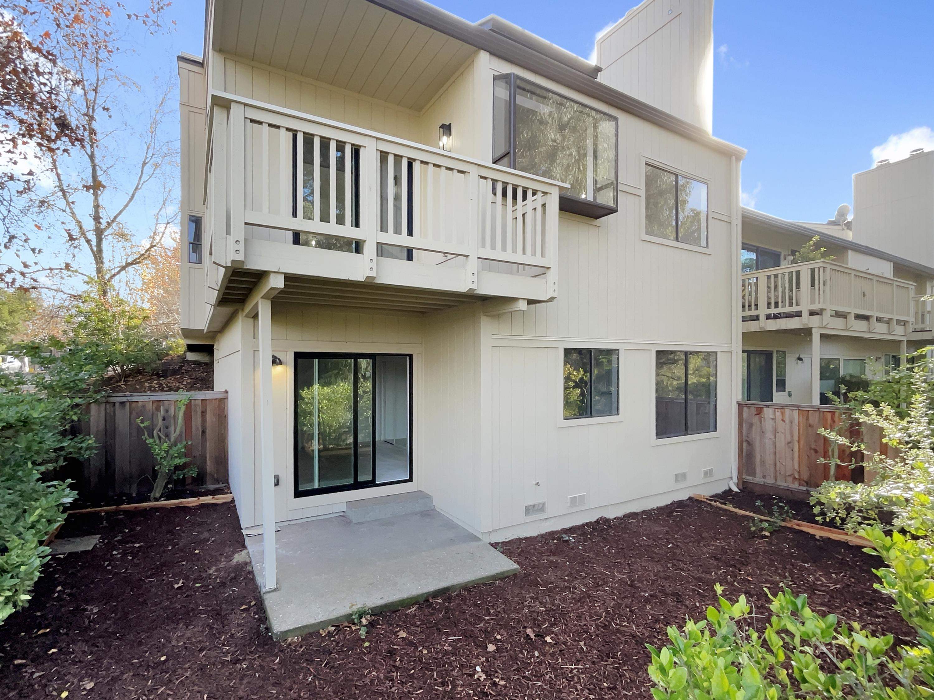 Detail Gallery Image 5 of 45 For 1861 Lamplight Ct, Walnut Creek,  CA 94597 - 3 Beds | 2/1 Baths
