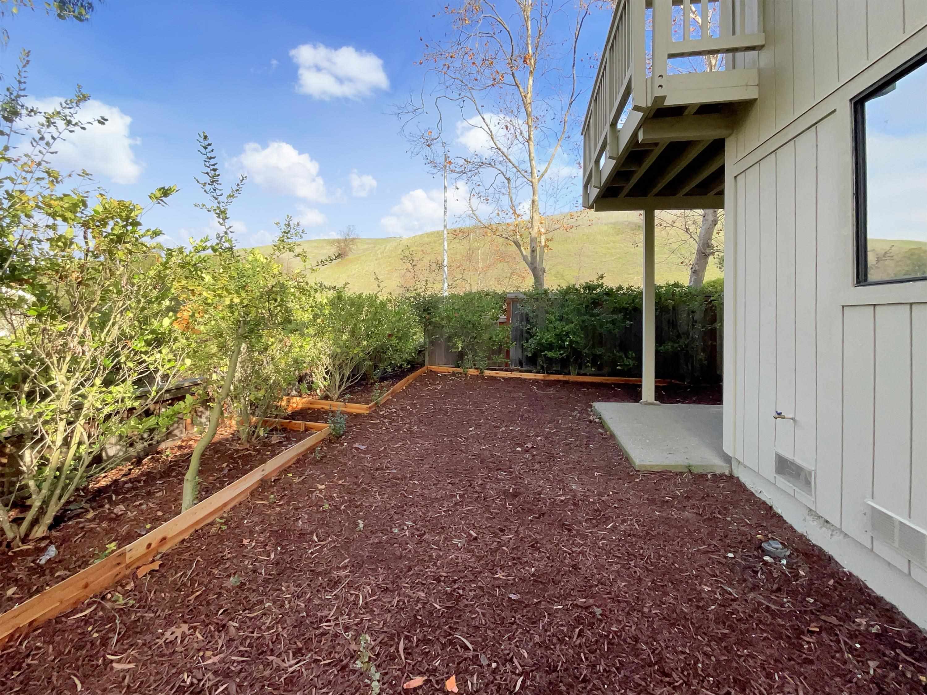 Detail Gallery Image 42 of 45 For 1861 Lamplight Ct, Walnut Creek,  CA 94597 - 3 Beds | 2/1 Baths