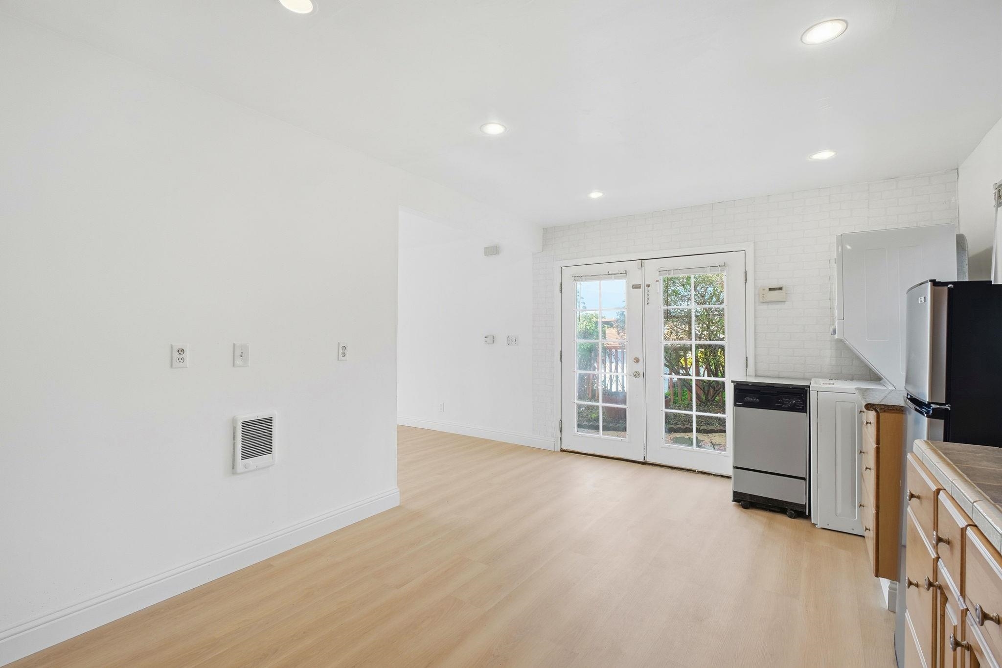 Detail Gallery Image 13 of 31 For 14683 Midland Rd, San Leandro,  CA 94578 - 3 Beds | 1 Baths