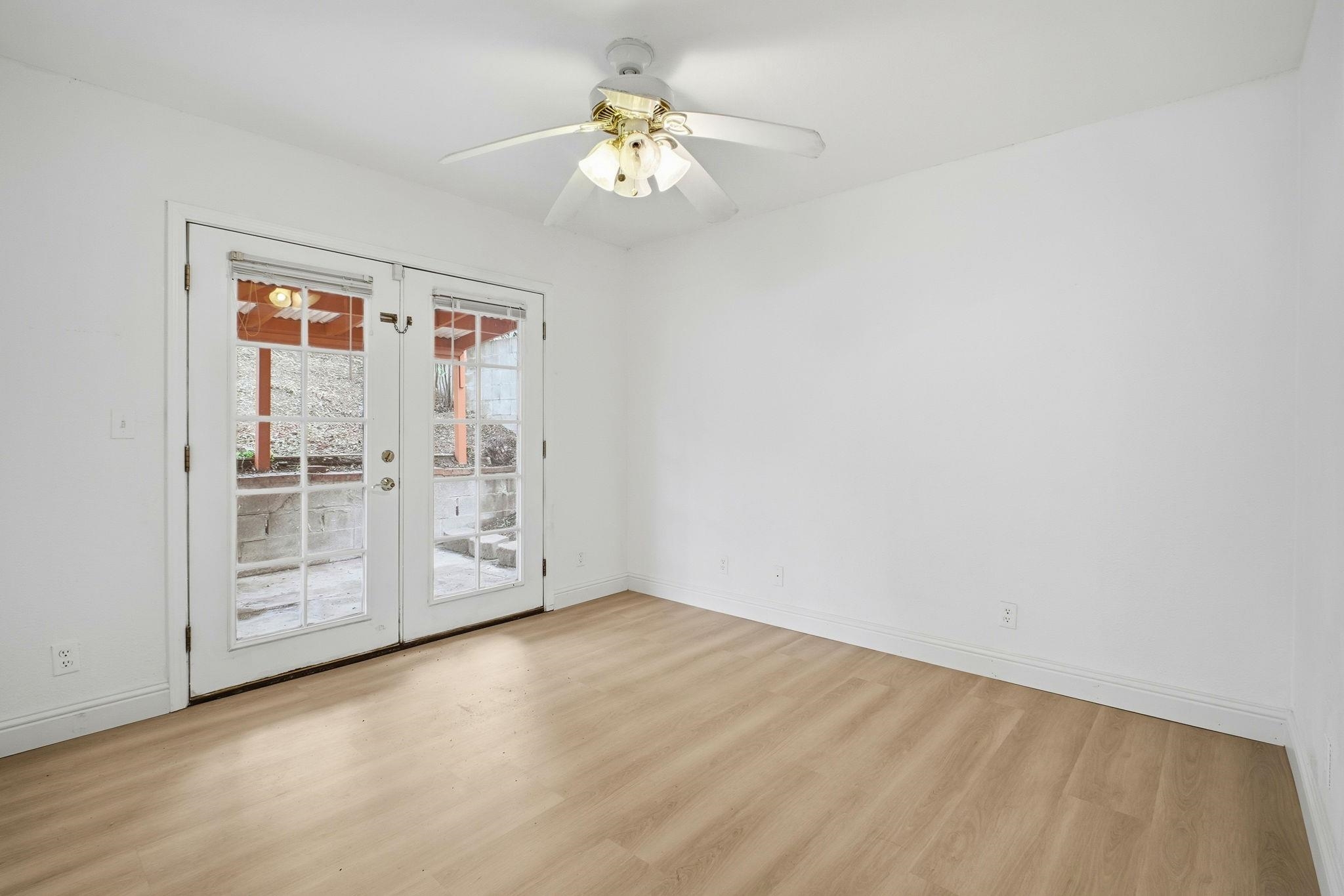 Detail Gallery Image 21 of 31 For 14683 Midland Rd, San Leandro,  CA 94578 - 3 Beds | 1 Baths