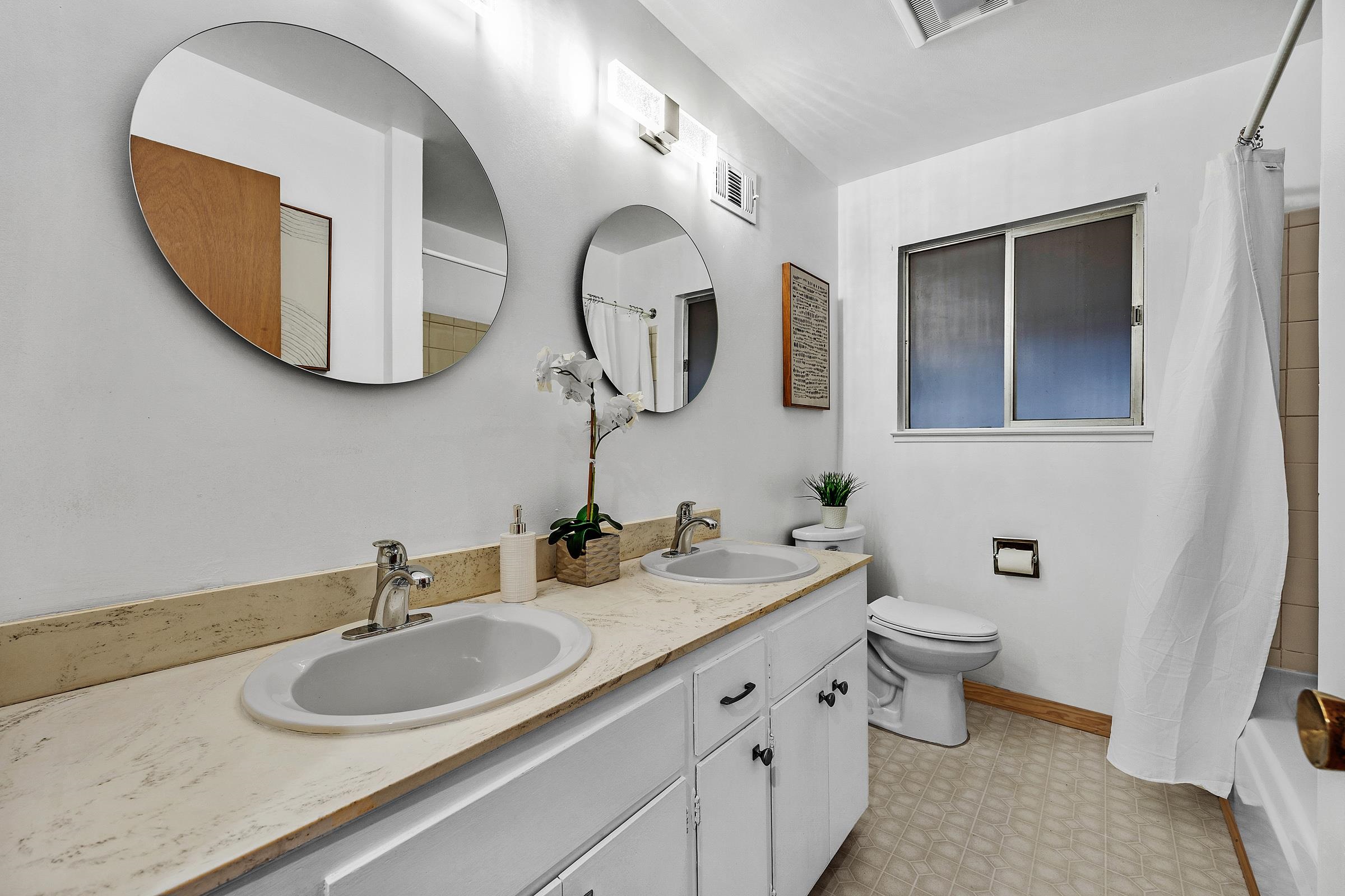 Detail Gallery Image 17 of 34 For 550 Blue Ridge Dr, Martinez,  CA 94553 - 4 Beds | 2 Baths