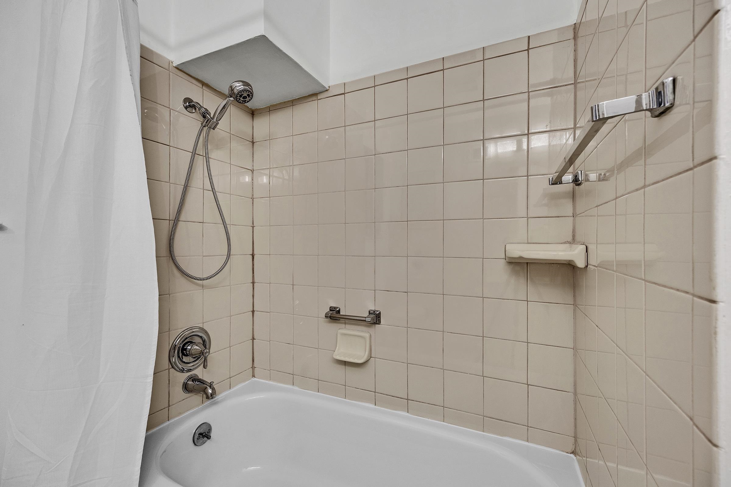 Detail Gallery Image 18 of 34 For 550 Blue Ridge Dr, Martinez,  CA 94553 - 4 Beds | 2 Baths