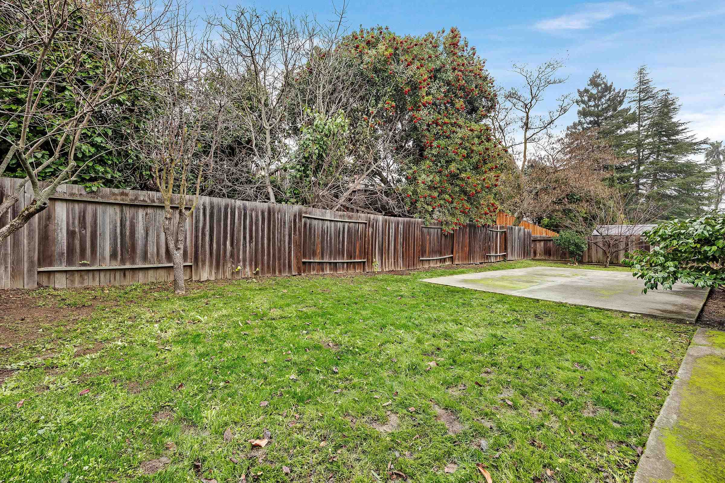 Detail Gallery Image 28 of 34 For 550 Blue Ridge Dr, Martinez,  CA 94553 - 4 Beds | 2 Baths