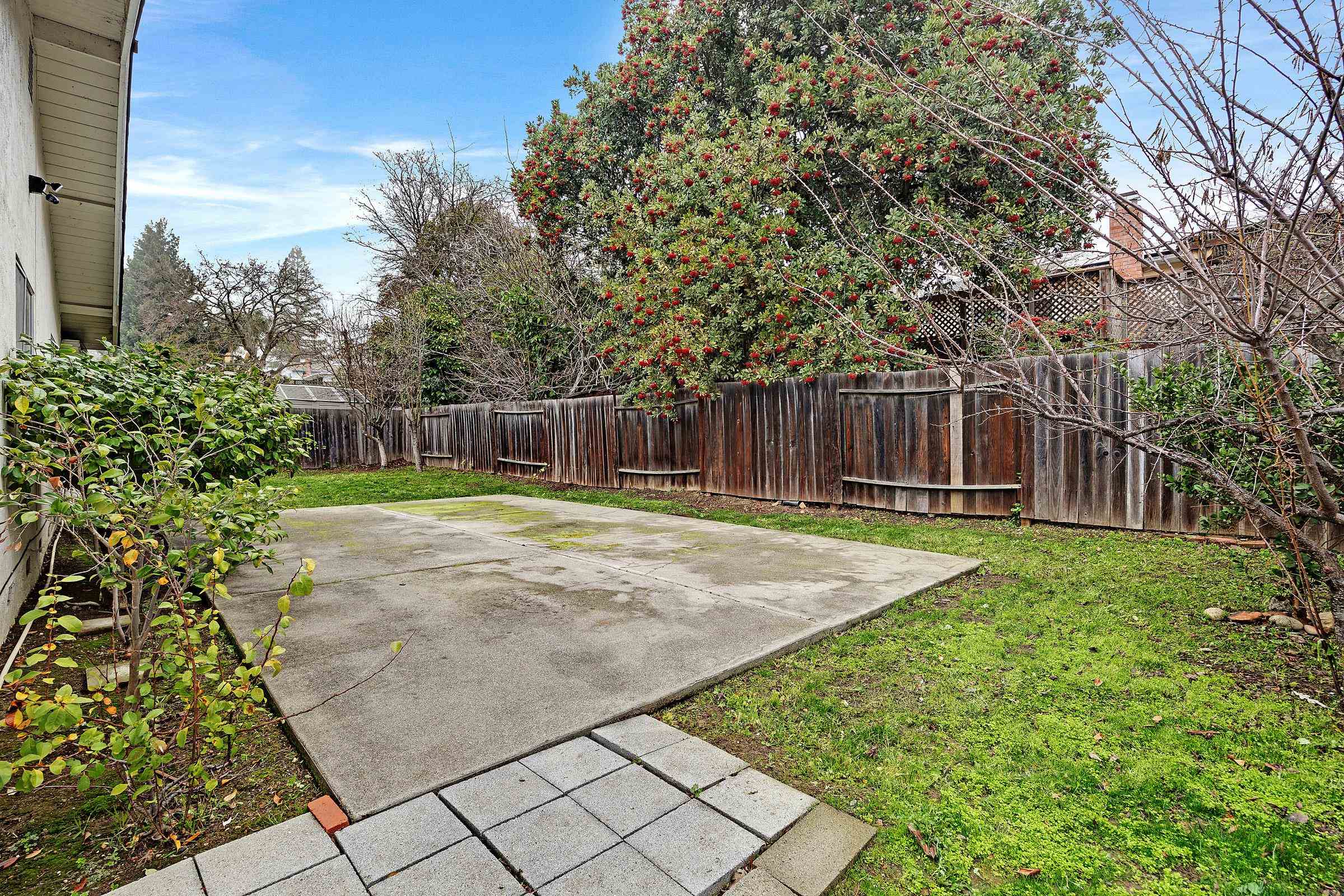 Detail Gallery Image 29 of 34 For 550 Blue Ridge Dr, Martinez,  CA 94553 - 4 Beds | 2 Baths