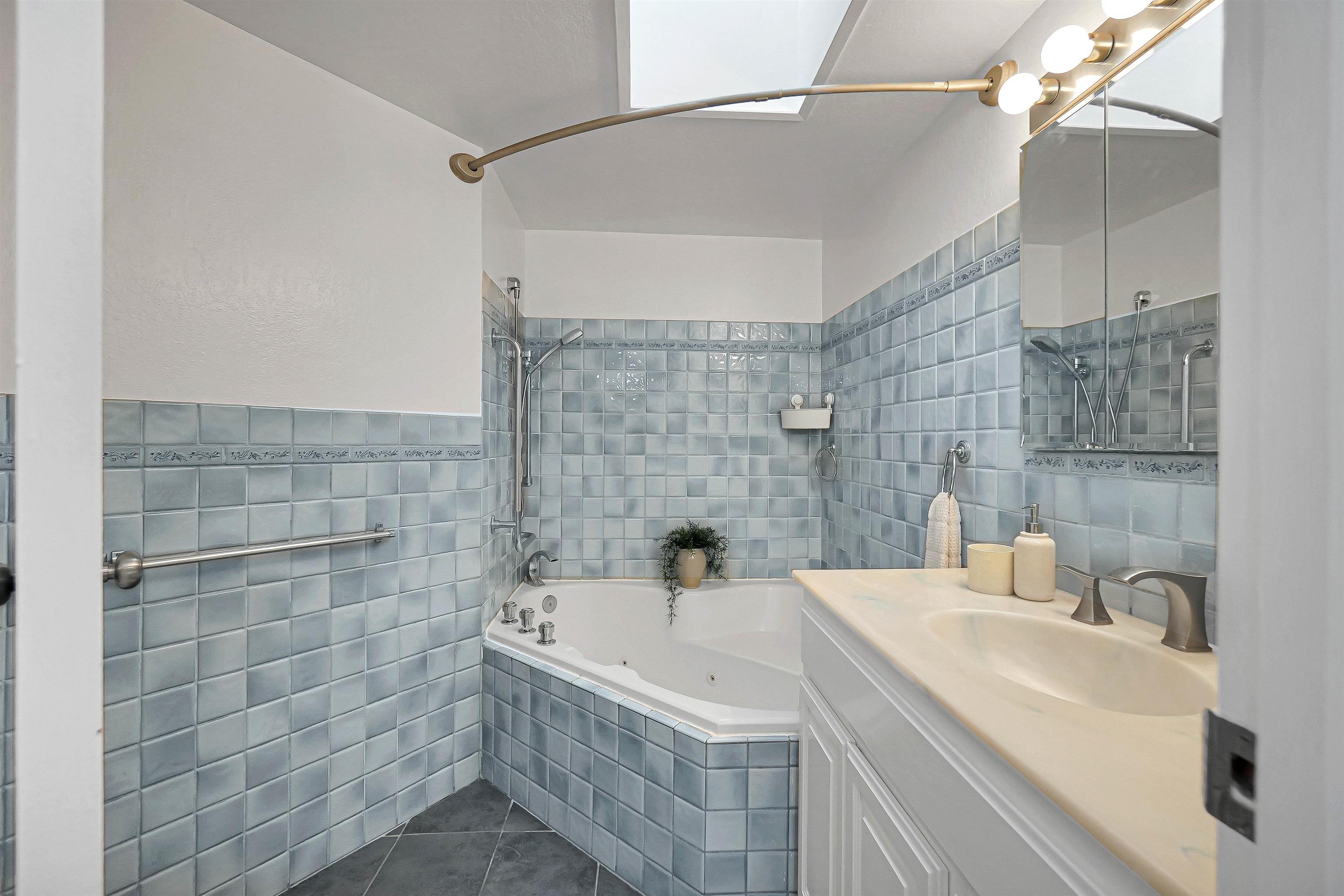 Detail Gallery Image 23 of 38 For 23735 Nevada Rd, Hayward,  CA 94541 - 3 Beds | 2 Baths