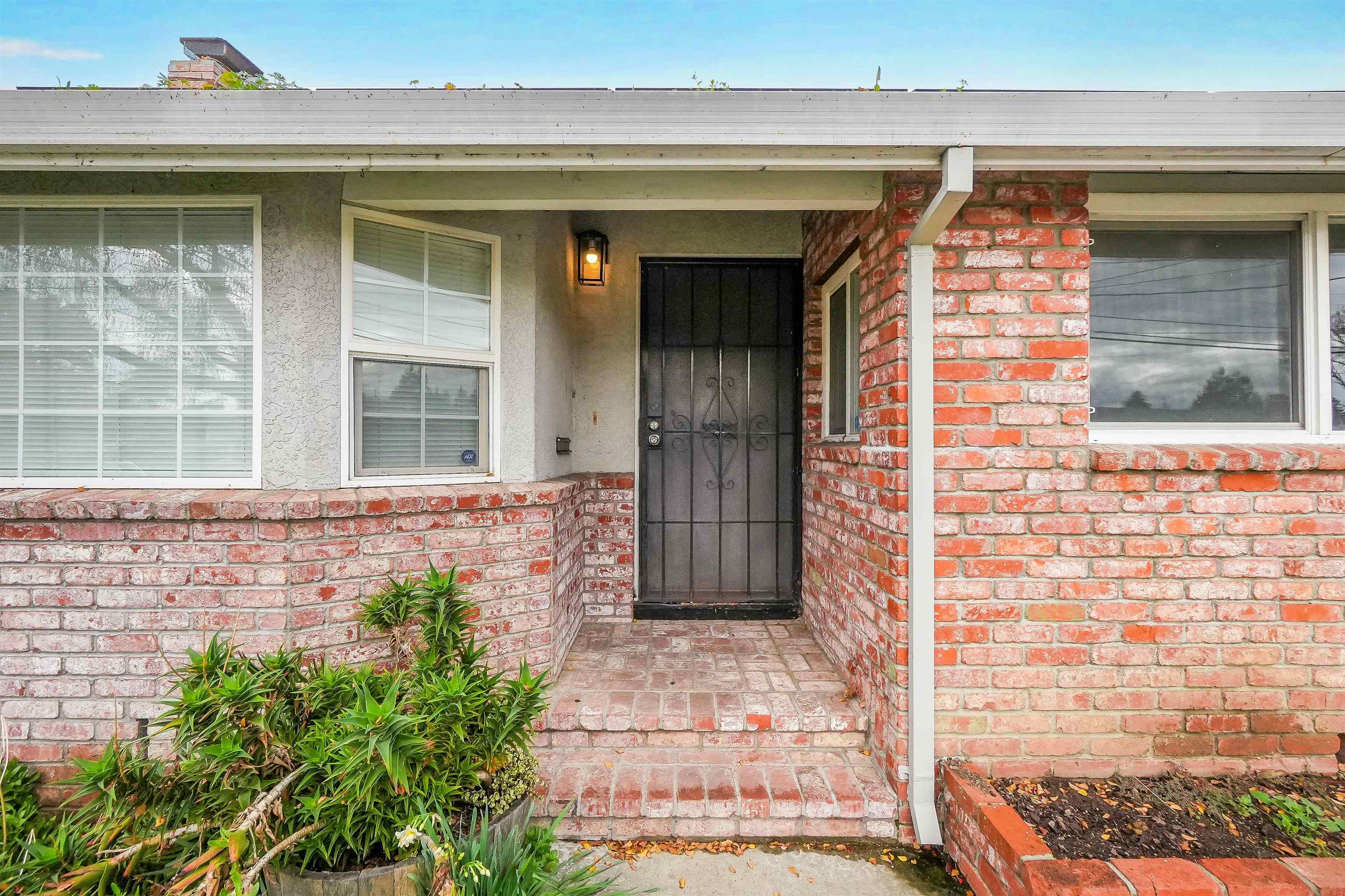 Detail Gallery Image 5 of 38 For 23735 Nevada Rd, Hayward,  CA 94541 - 3 Beds | 2 Baths