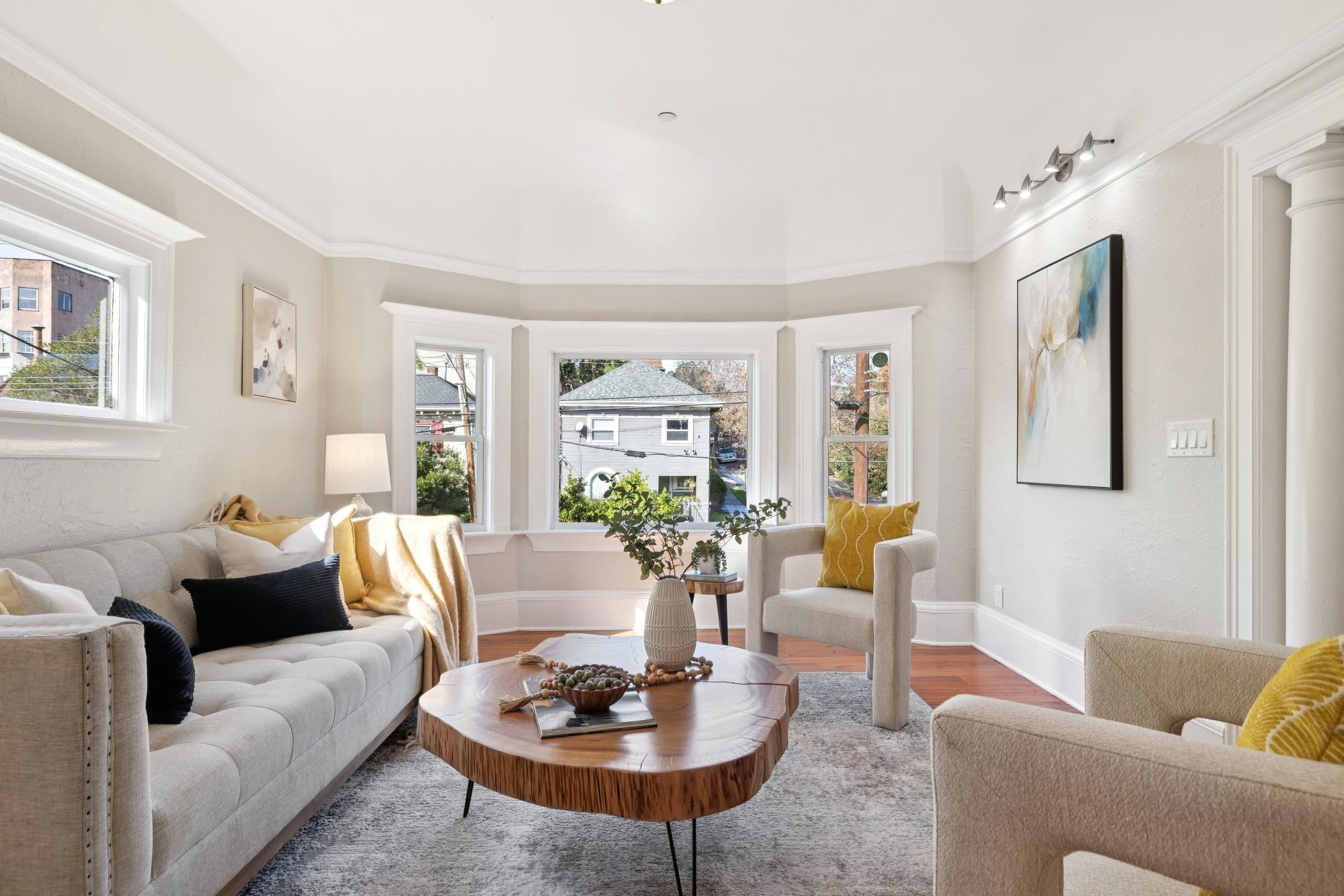 Detail Gallery Image 7 of 46 For 3340 Harrison St, Oakland,  CA 94611 - 3 Beds | 2 Baths