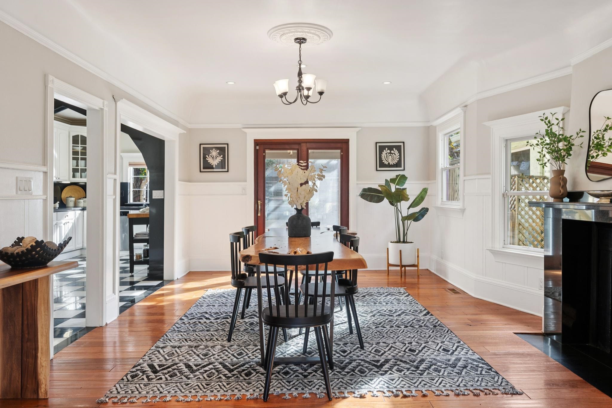 Detail Gallery Image 9 of 46 For 3340 Harrison St, Oakland,  CA 94611 - 3 Beds | 2 Baths