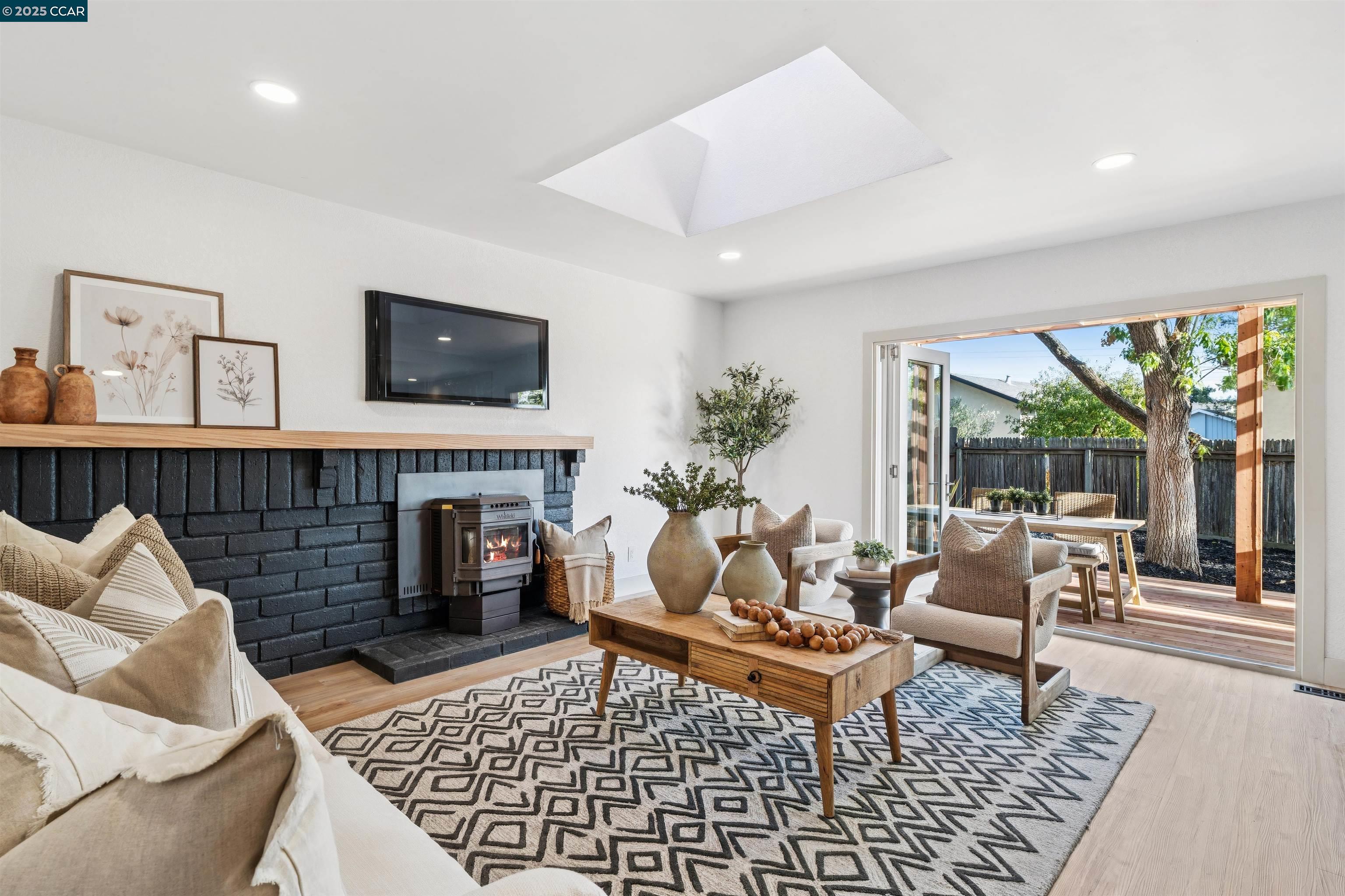 Detail Gallery Image 5 of 57 For 6 San Pedro Pl, San Ramon,  CA 94583 - 5 Beds | 3 Baths