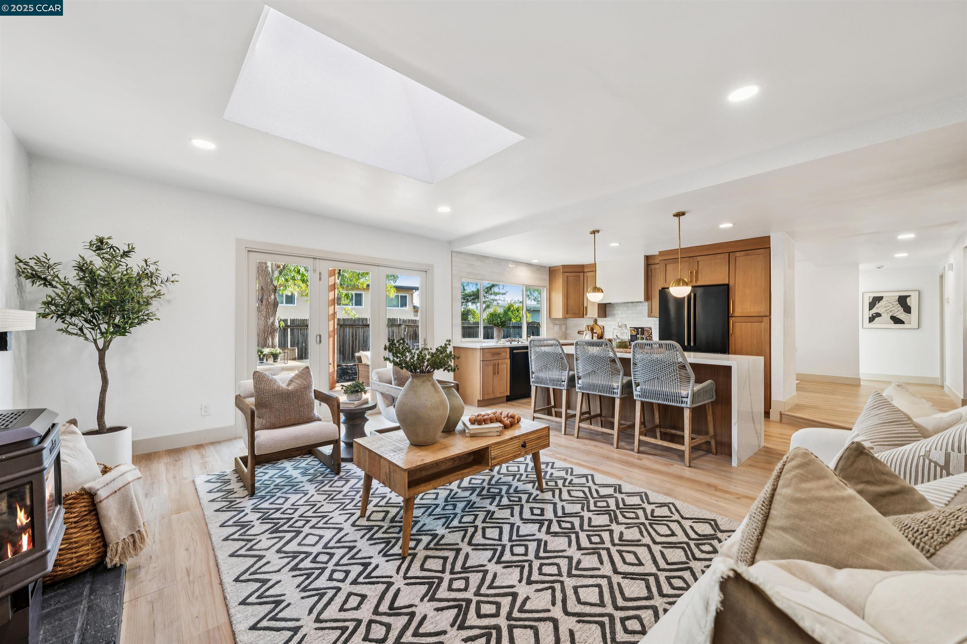 Detail Gallery Image 9 of 57 For 6 San Pedro Pl, San Ramon,  CA 94583 - 5 Beds | 3 Baths