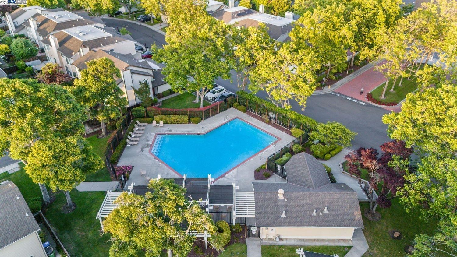 Detail Gallery Image 31 of 31 For 3691 Thrush Ter, Fremont,  CA 94555 - 2 Beds | 2/1 Baths