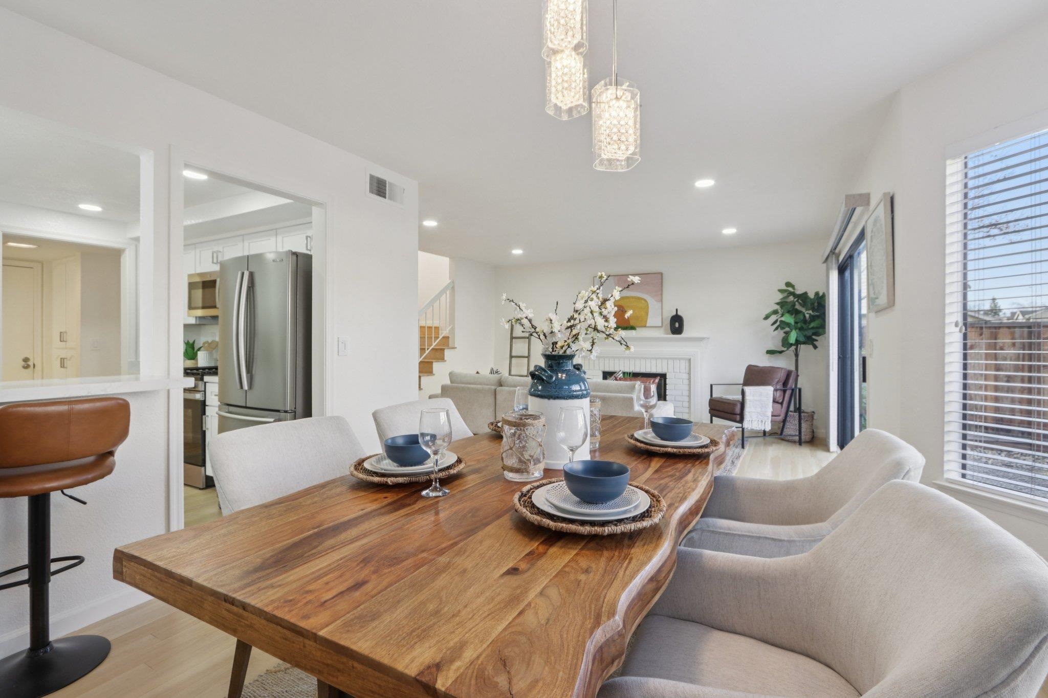 Detail Gallery Image 7 of 31 For 3691 Thrush Ter, Fremont,  CA 94555 - 2 Beds | 2/1 Baths