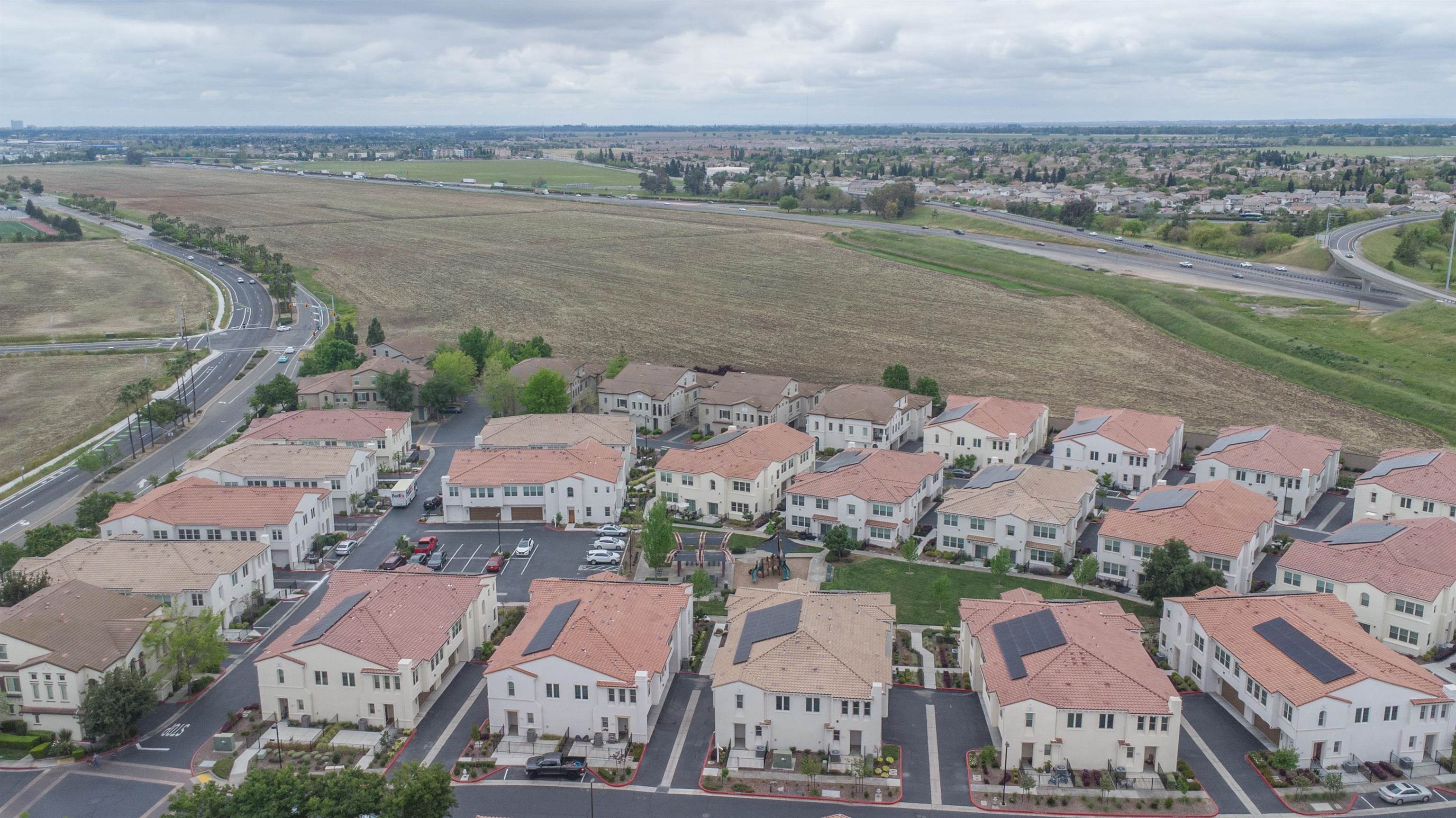 Detail Gallery Image 5 of 32 For 5301 E Commerce Way #34104,  Sacramento,  CA 95835 - 2 Beds | 2 Baths