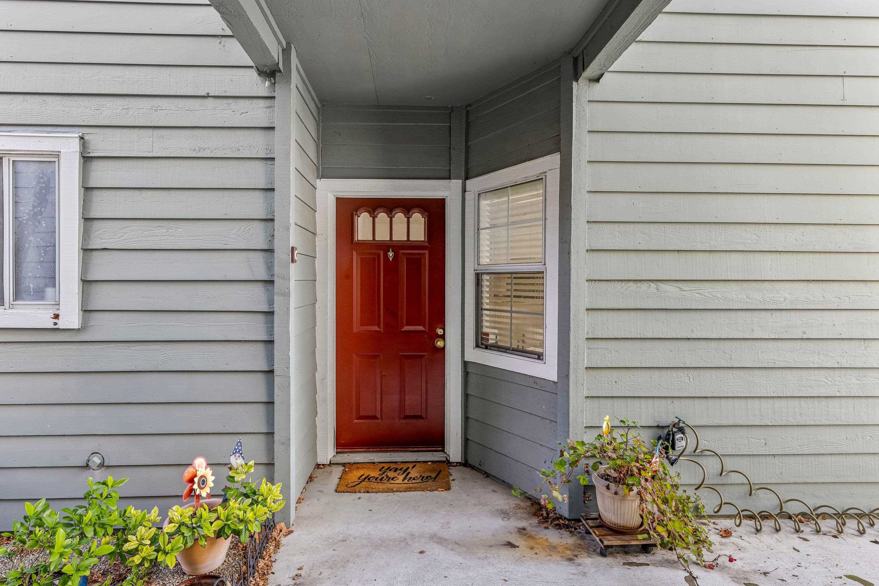 Detail Gallery Image 2 of 30 For 8185 Mountain View Dr #C,  Pleasanton,  CA 94588 - 1 Beds | 1 Baths