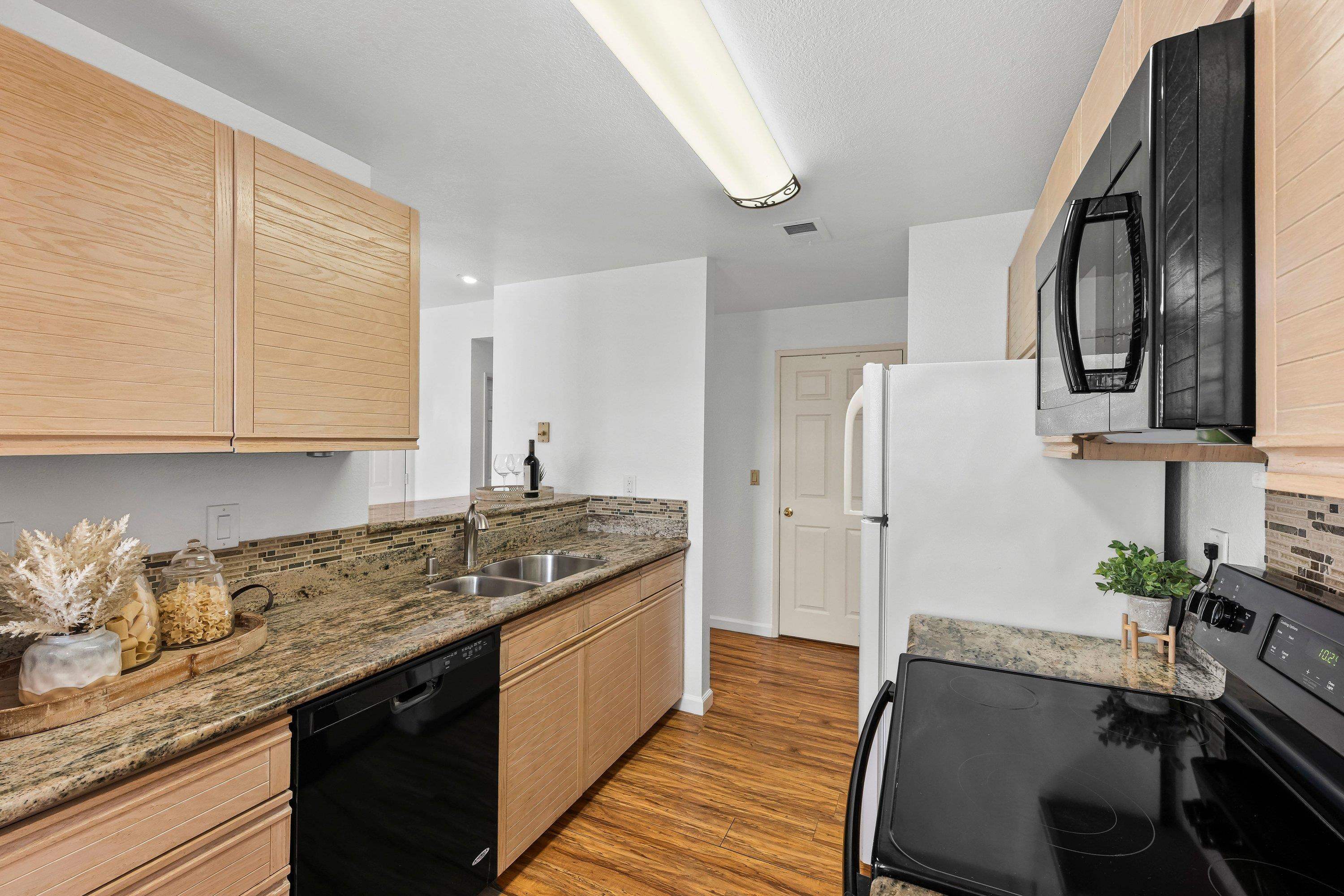 Detail Gallery Image 26 of 30 For 8185 Mountain View Dr #C,  Pleasanton,  CA 94588 - 1 Beds | 1 Baths