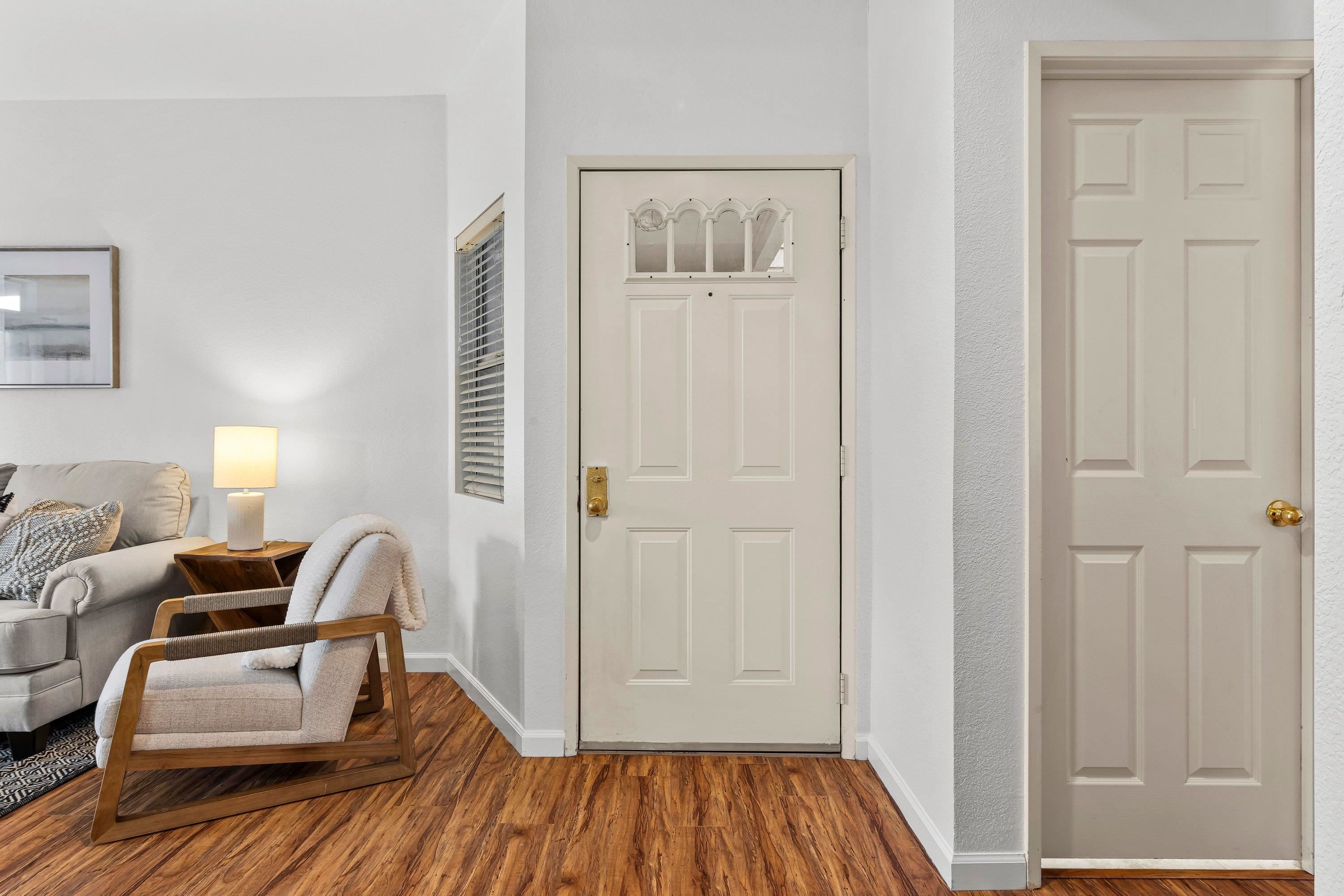 Detail Gallery Image 5 of 30 For 8185 Mountain View Dr #C,  Pleasanton,  CA 94588 - 1 Beds | 1 Baths