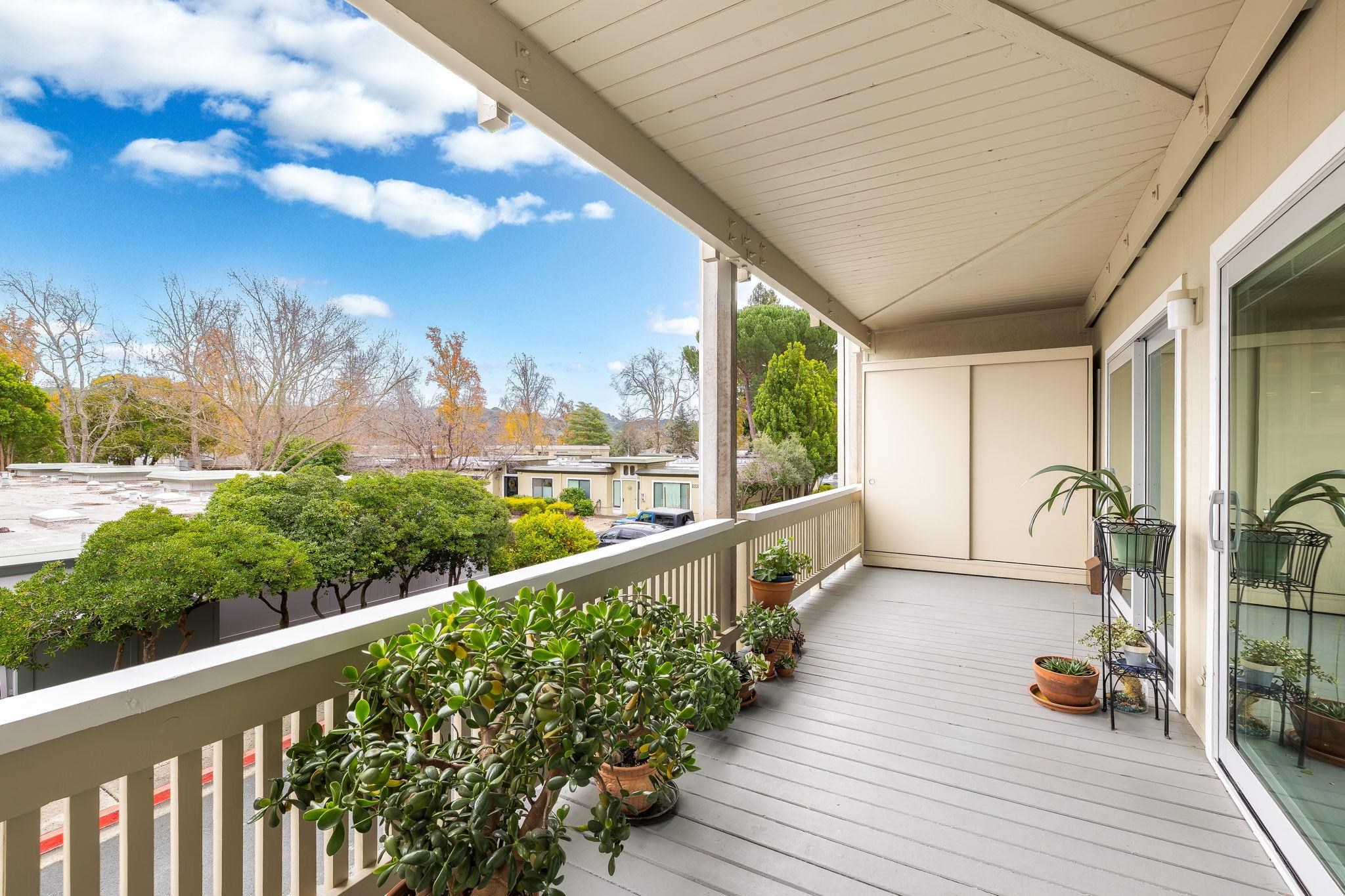 Detail Gallery Image 14 of 29 For 1388 Rockledge Ln #4,  Walnut Creek,  CA 94595 - 2 Beds | 1 Baths