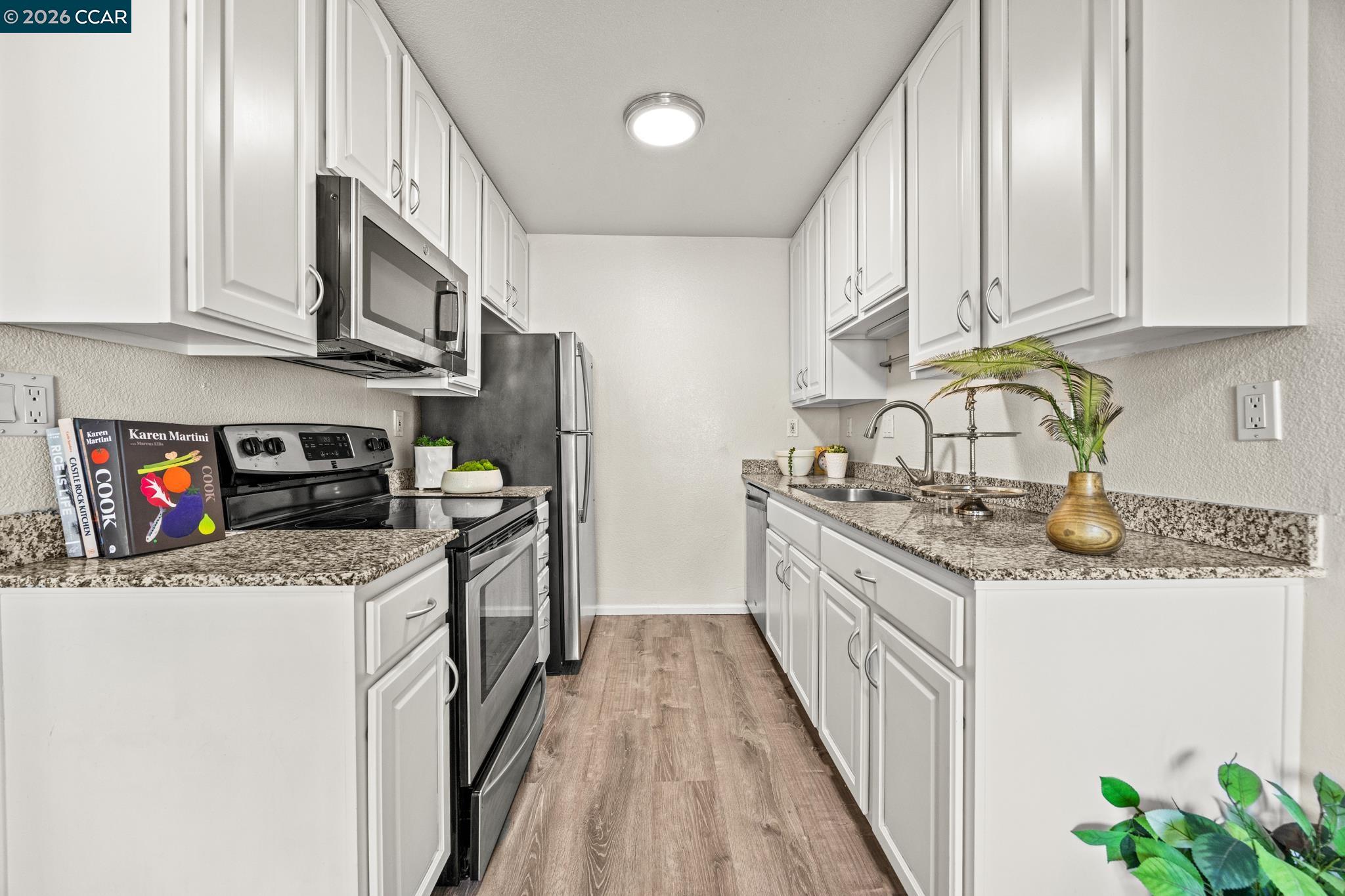 Photo #8: 41120071 Listing: Photo #8