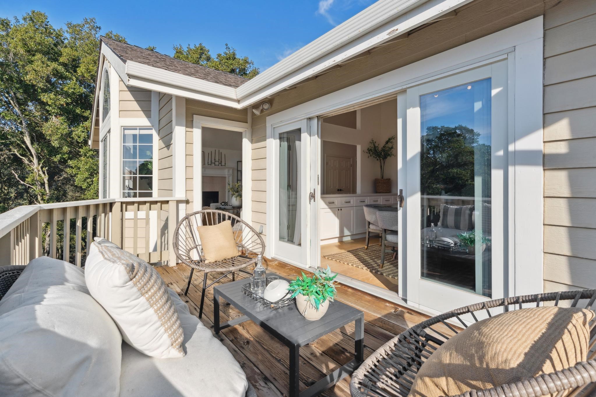 Detail Gallery Image 15 of 52 For 1715 Alhambra Ln, Oakland,  CA 94611 - 4 Beds | 3 Baths