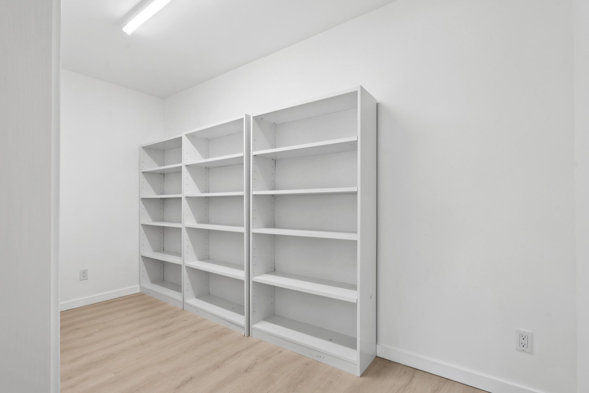 Detail Gallery Image 25 of 52 For 1715 Alhambra Ln, Oakland,  CA 94611 - 4 Beds | 3 Baths