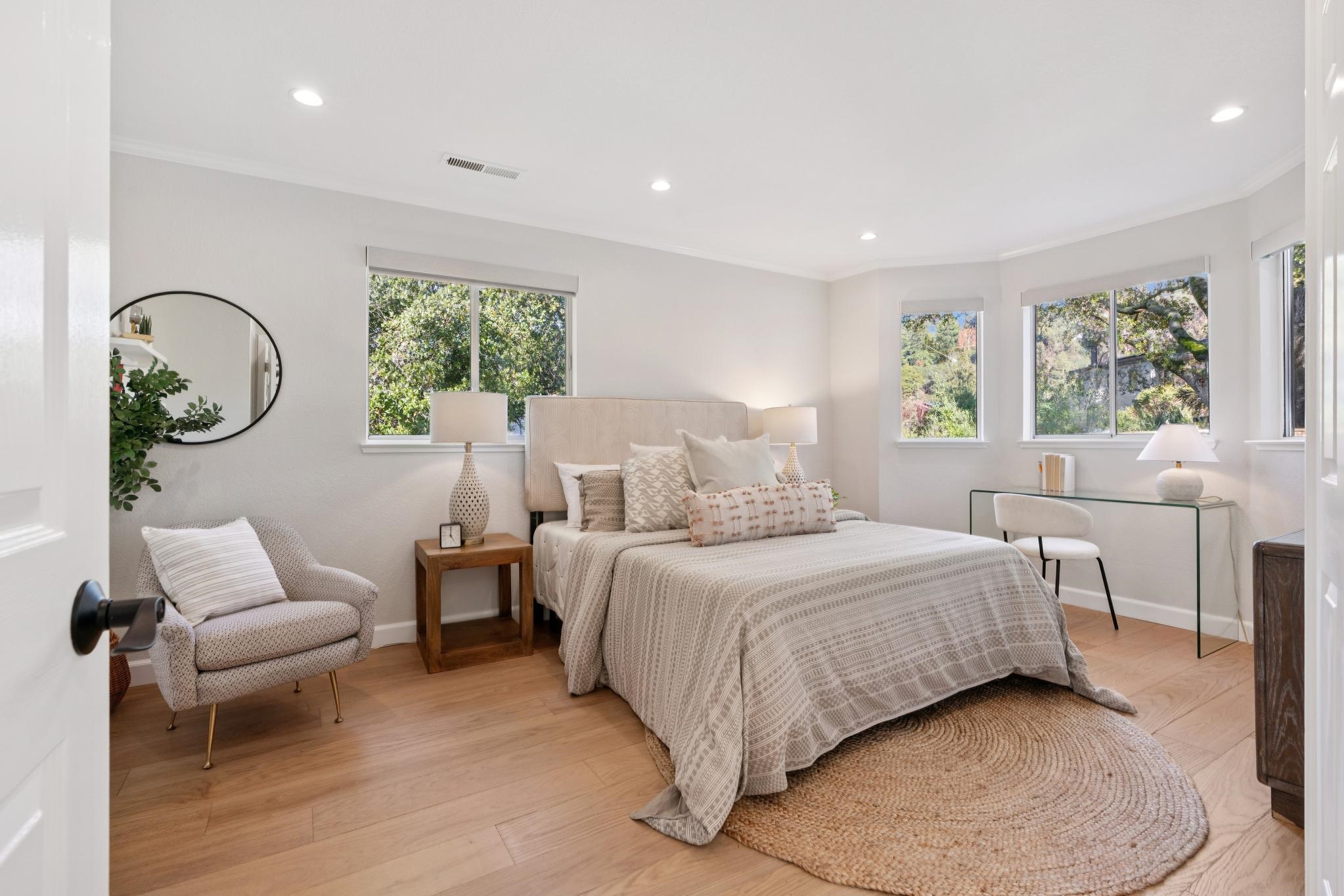 Detail Gallery Image 26 of 52 For 1715 Alhambra Ln, Oakland,  CA 94611 - 4 Beds | 3 Baths