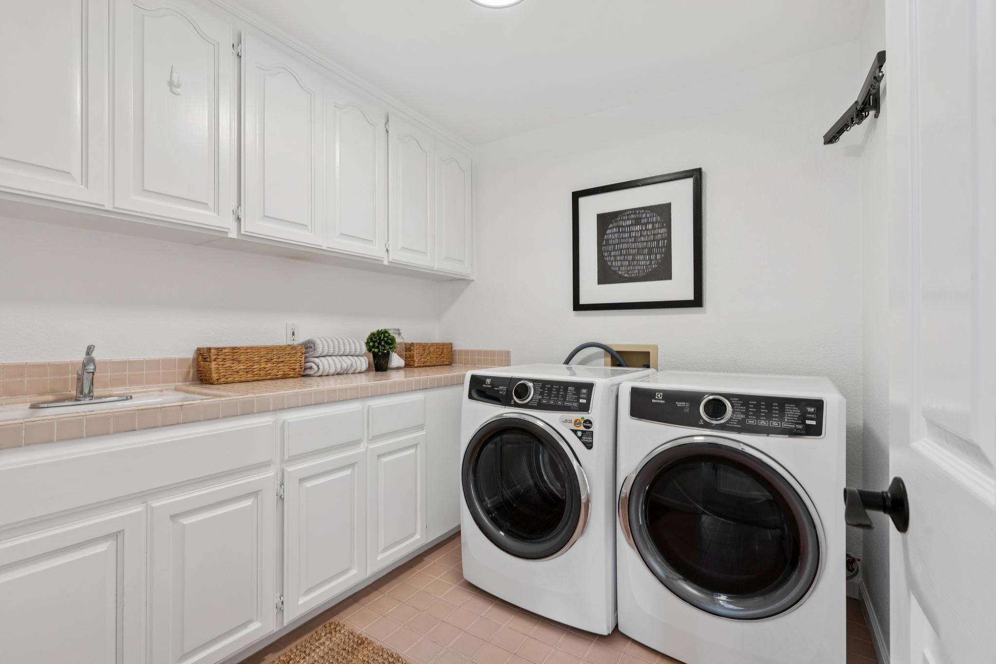 Detail Gallery Image 41 of 52 For 1715 Alhambra Ln, Oakland,  CA 94611 - 4 Beds | 3 Baths