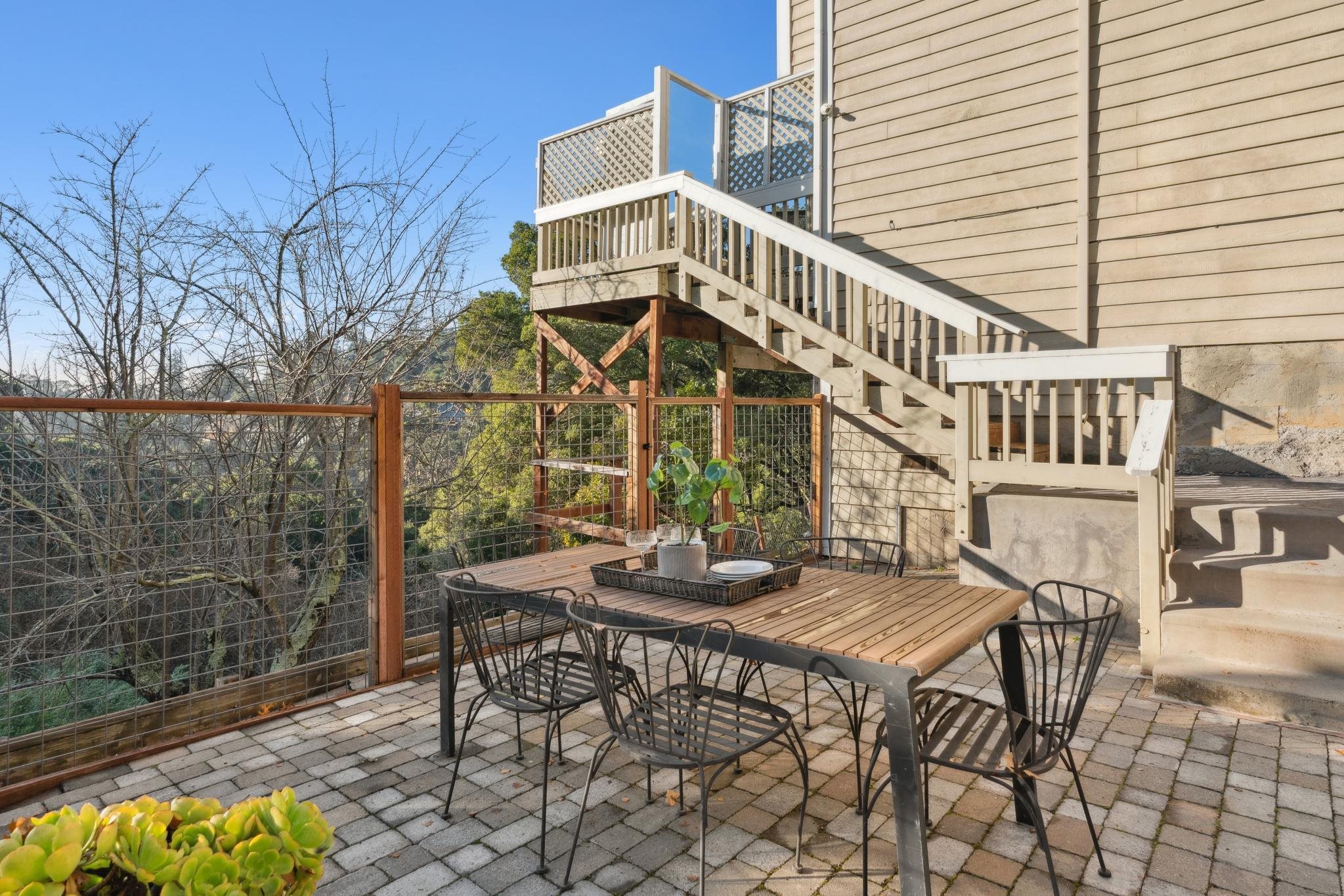 Detail Gallery Image 45 of 52 For 1715 Alhambra Ln, Oakland,  CA 94611 - 4 Beds | 3 Baths