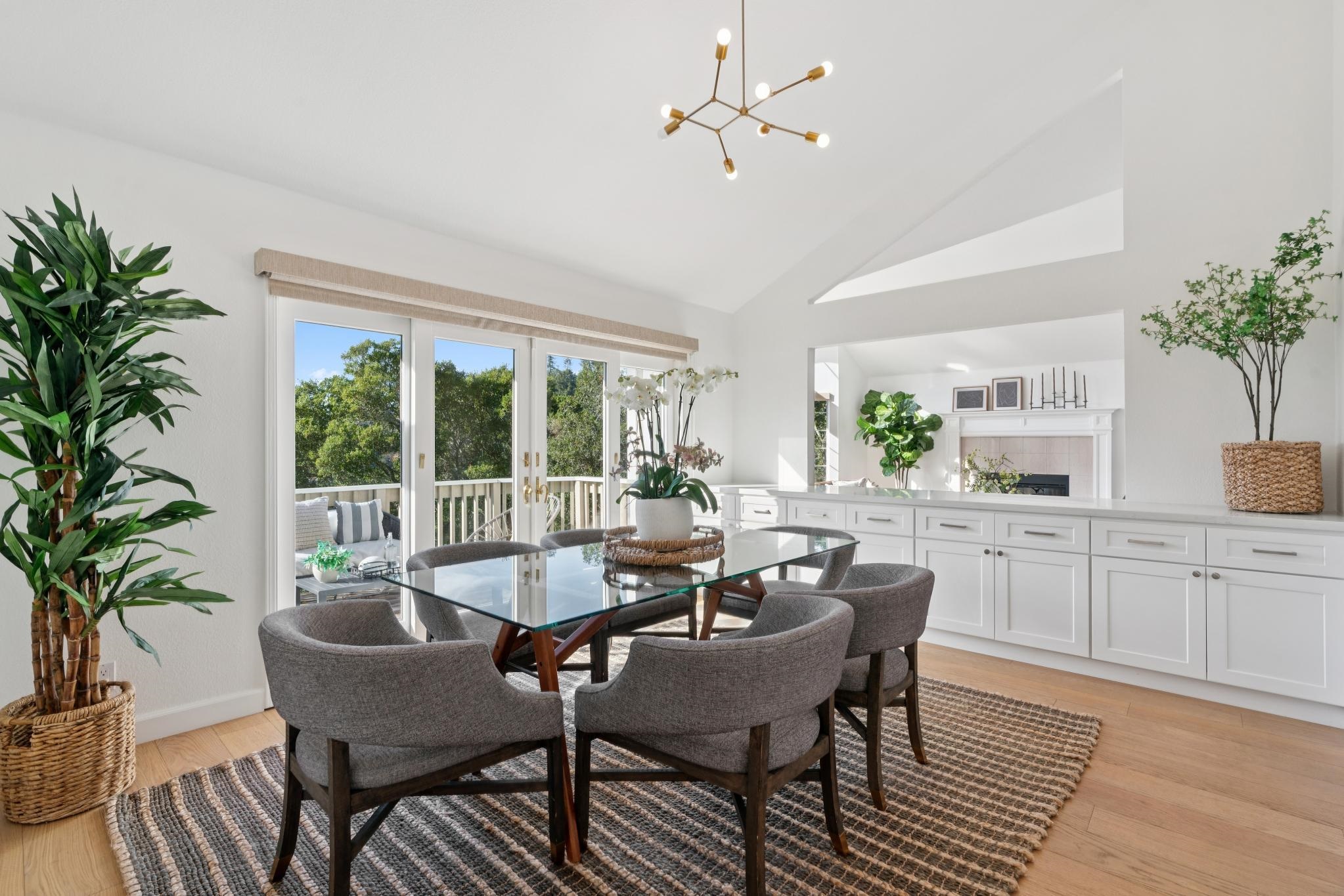 Detail Gallery Image 8 of 52 For 1715 Alhambra Ln, Oakland,  CA 94611 - 4 Beds | 3 Baths