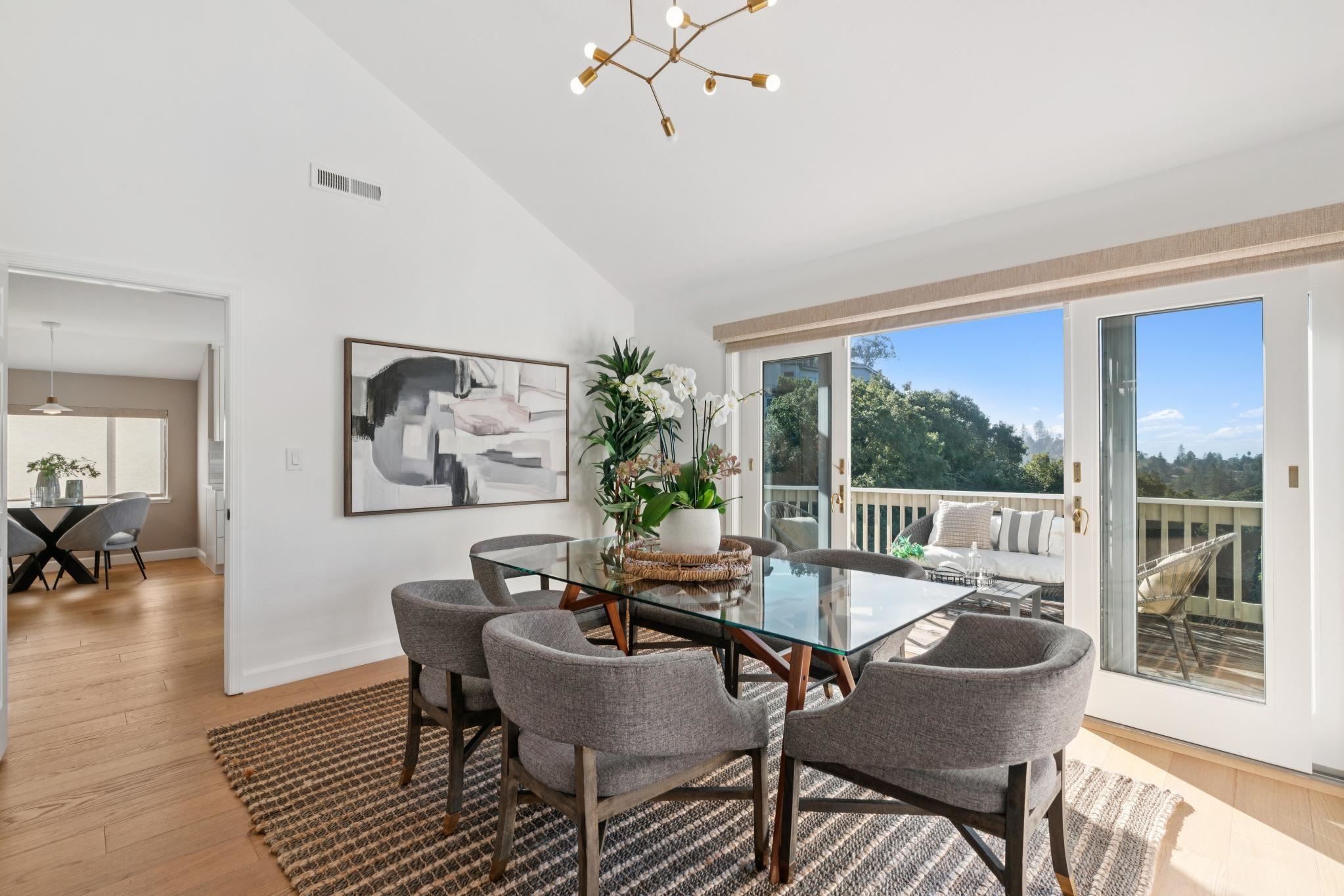 Detail Gallery Image 10 of 52 For 1715 Alhambra Ln, Oakland,  CA 94611 - 4 Beds | 3 Baths